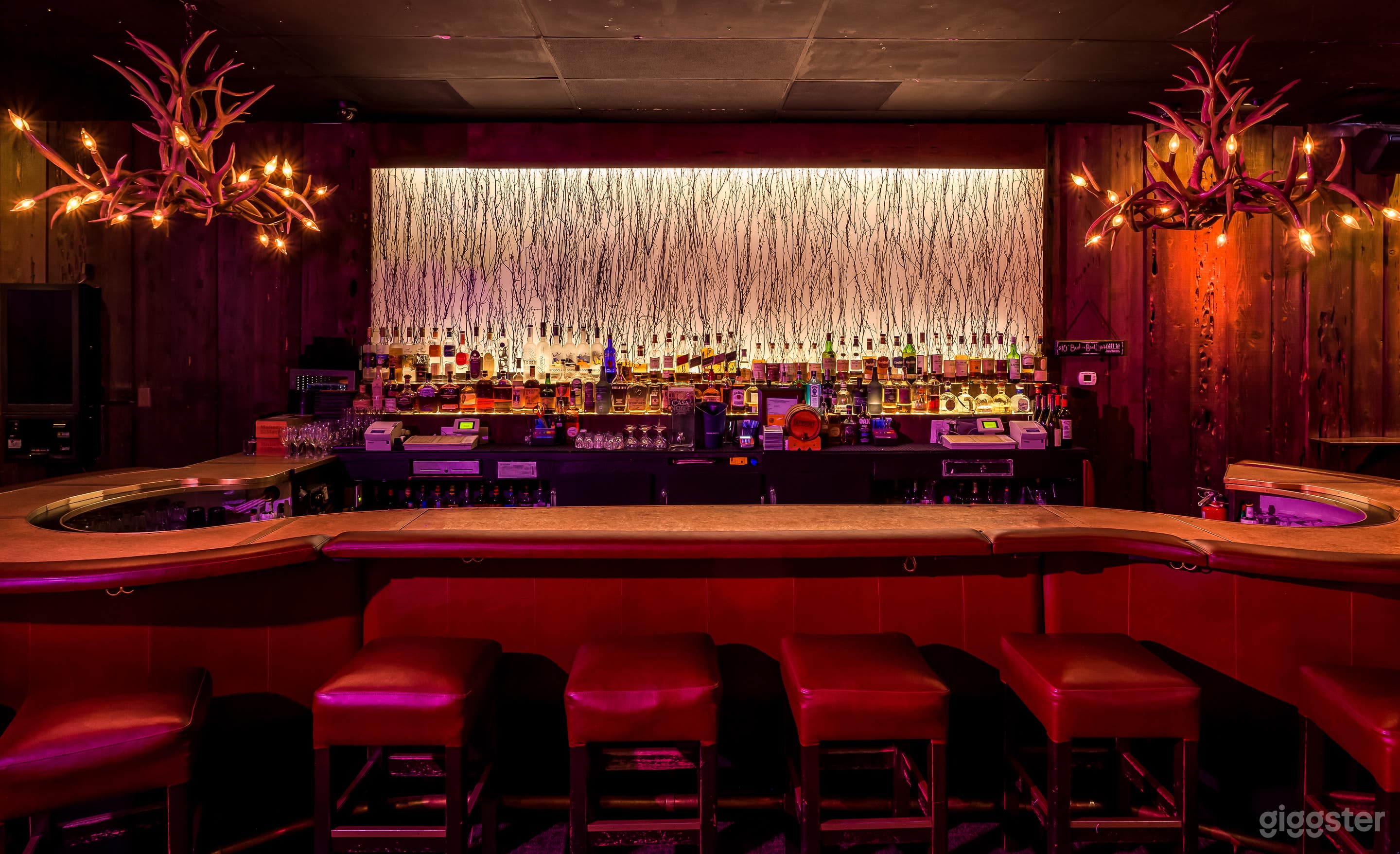 Unique Cocktail Lounge and Bar Photo 1