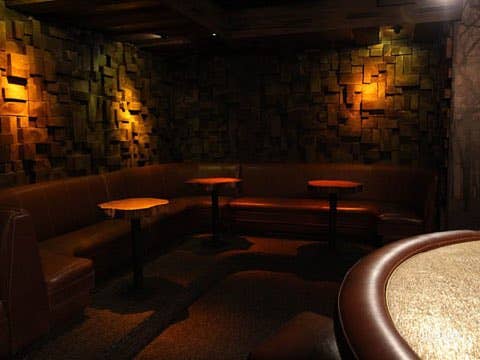 Unique Cocktail Lounge and Bar Photo 4