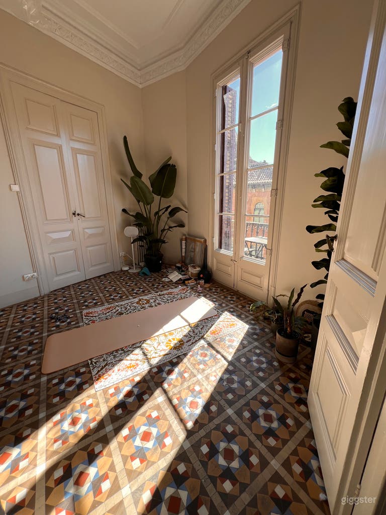  Elegante Wohnung mit historischen Fliesenböden, kunstvoll 
