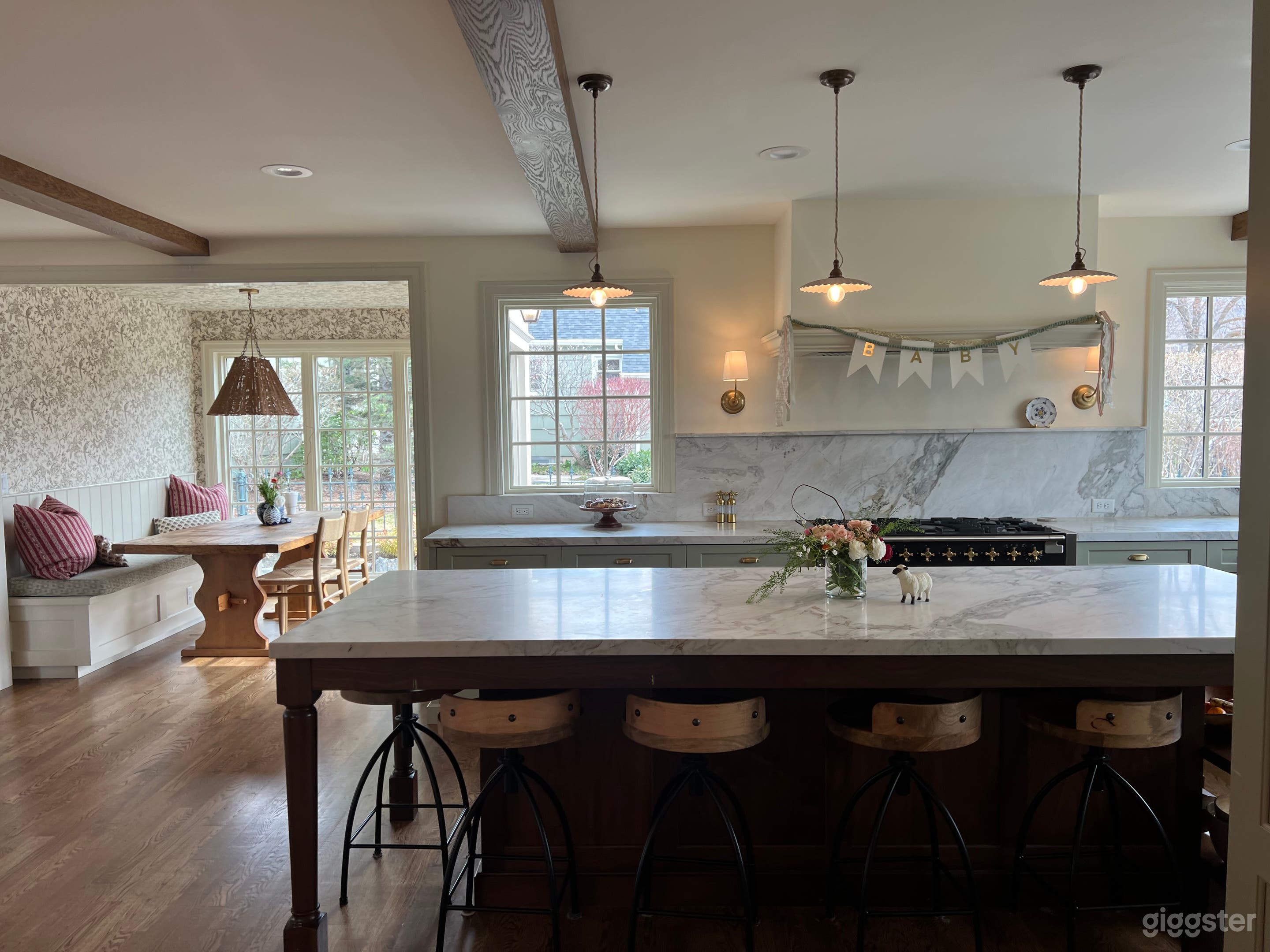 English cottage charm, remodeled historic home Photo 2