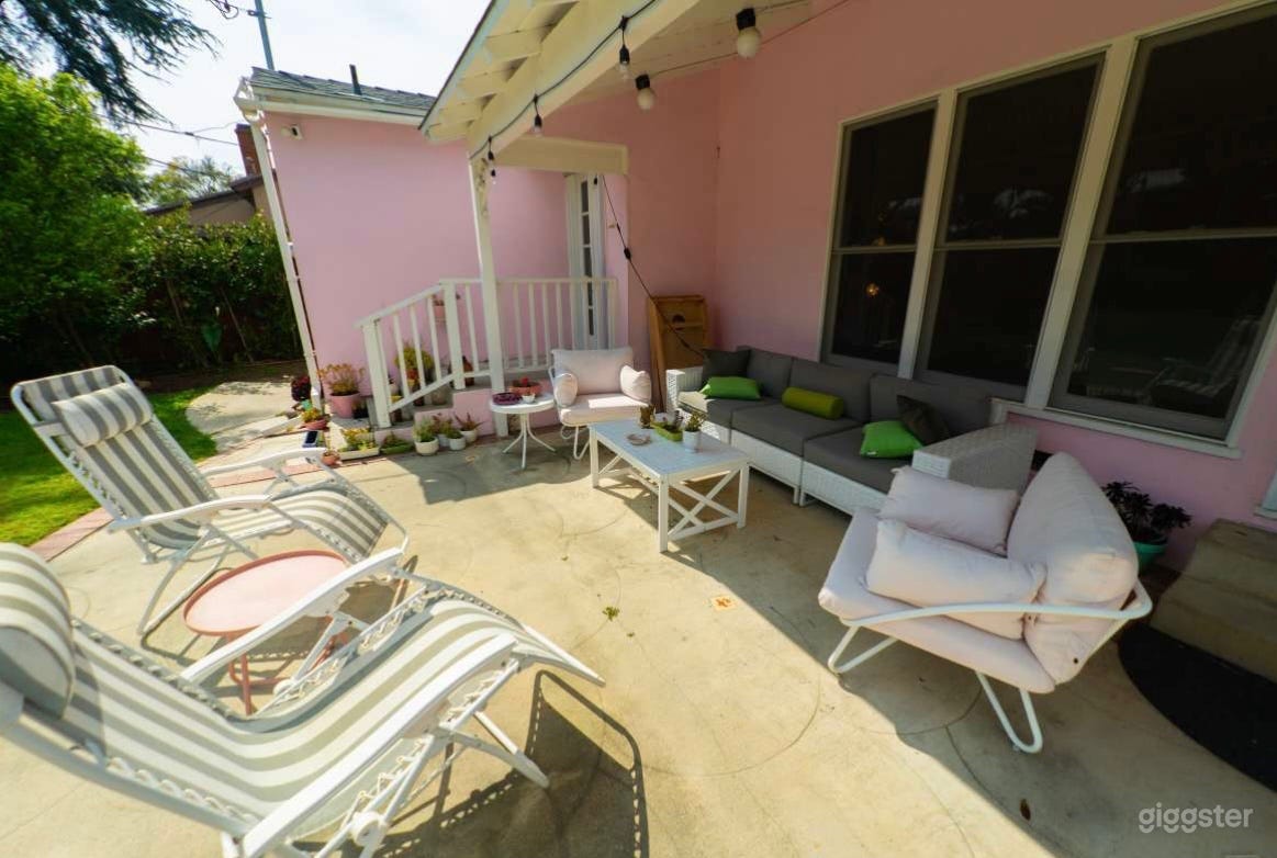 Pink Mid Century Ranch Barbie Punk Rock House Photo 4