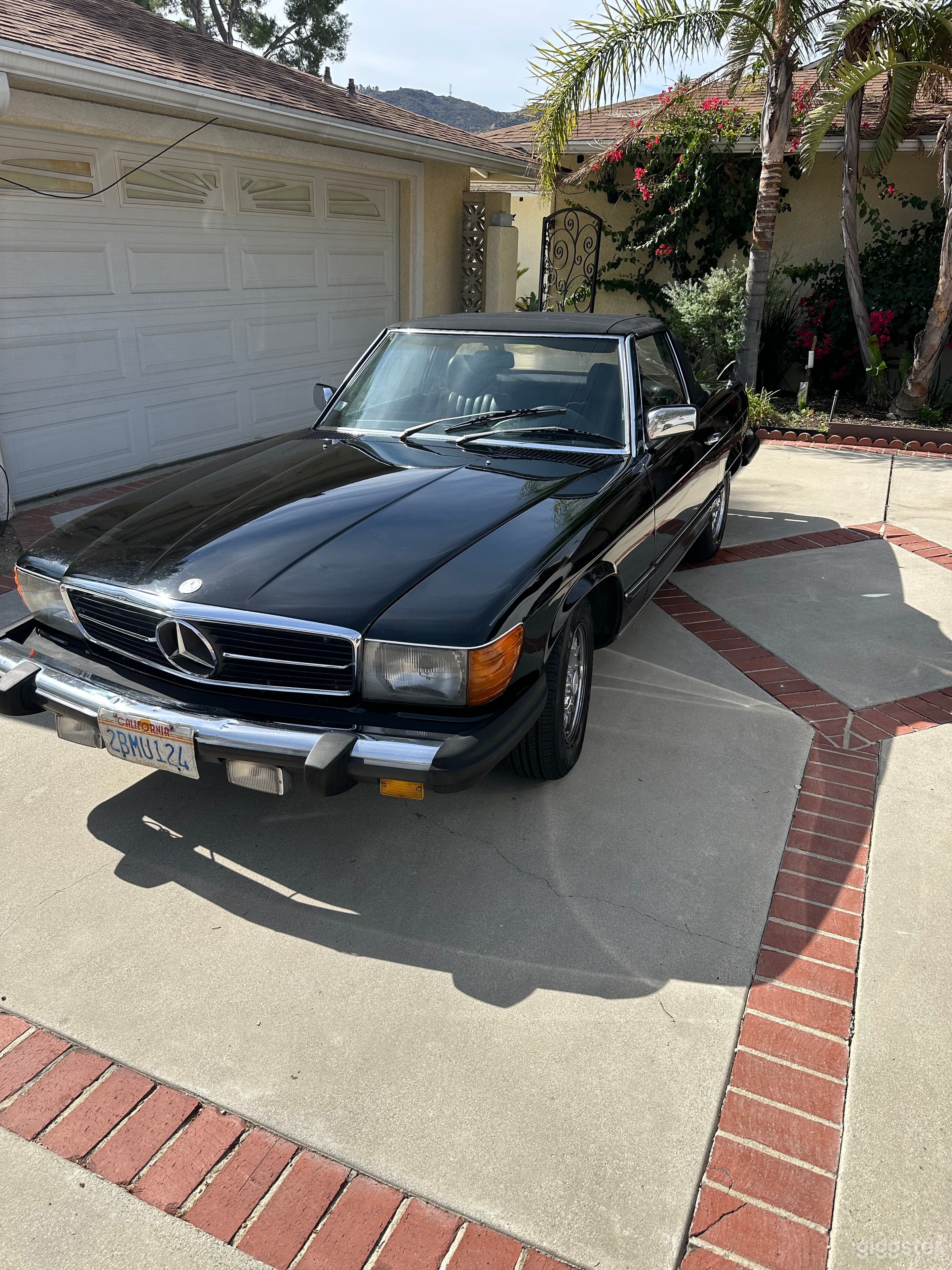 Classic Mercedes - 1983 Mercedes 380SL Photo 1