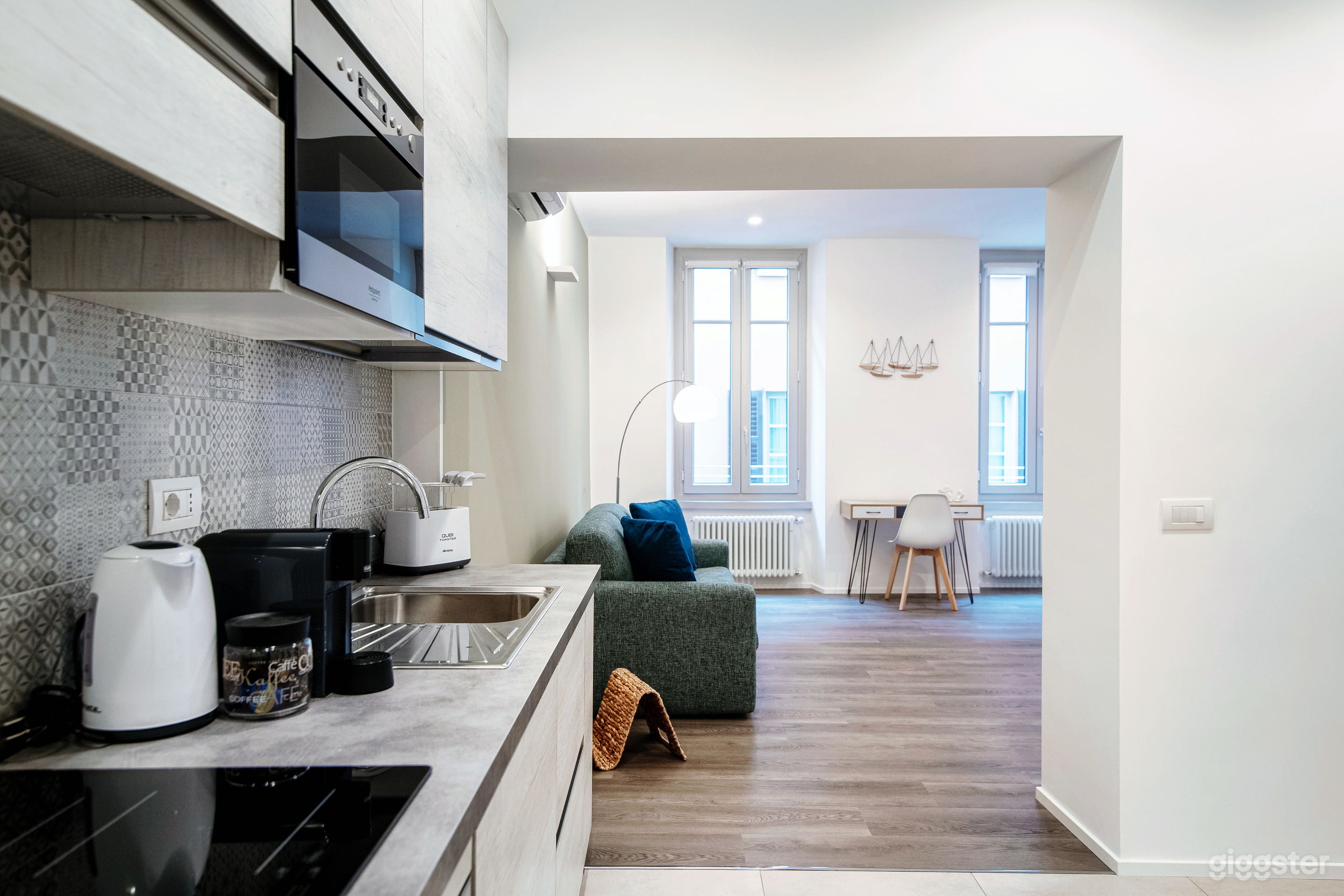 Foto di Natural Light Minimalist Loft in Como Historic Center 2