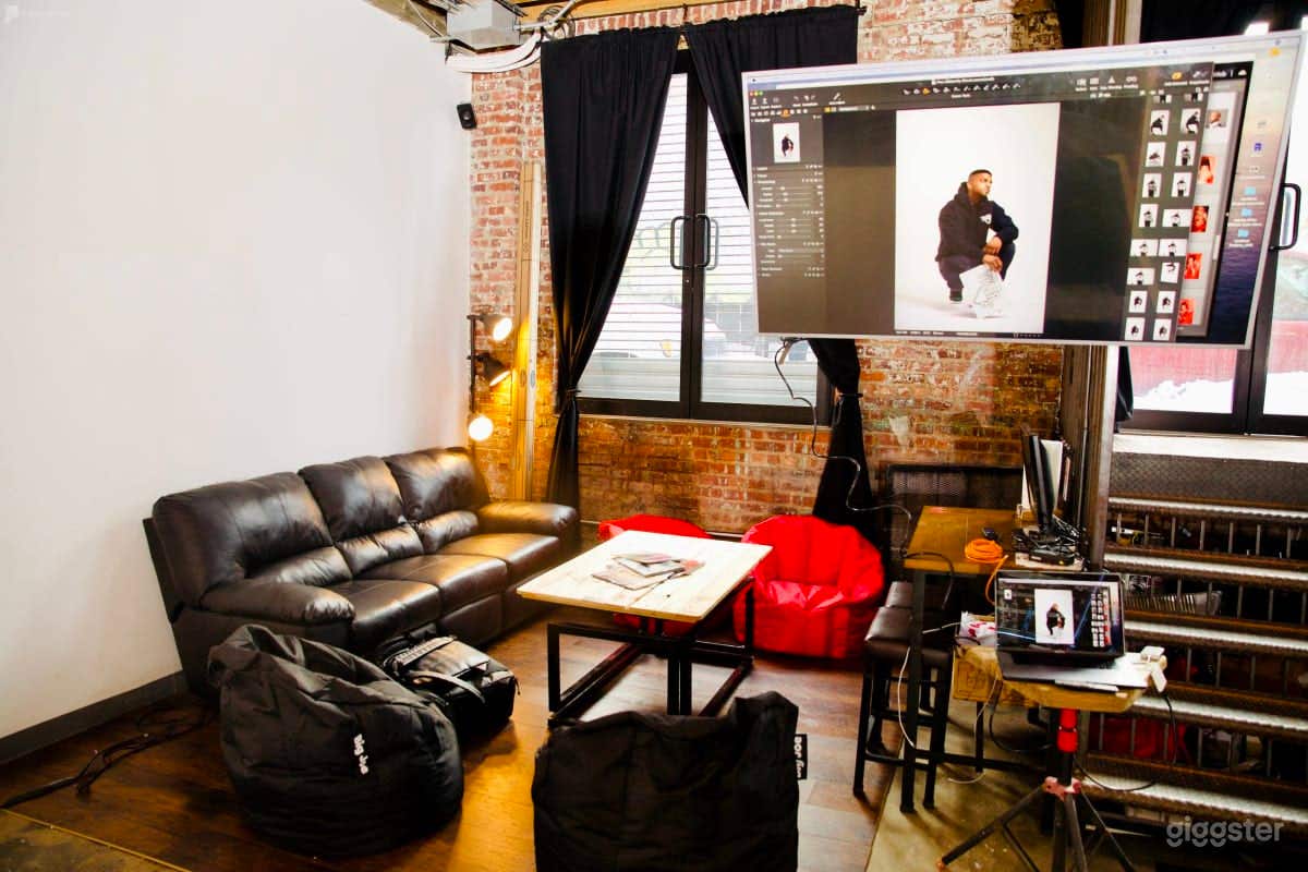 Spacious 24 hr Ground Floor Photo Studio Photo 3