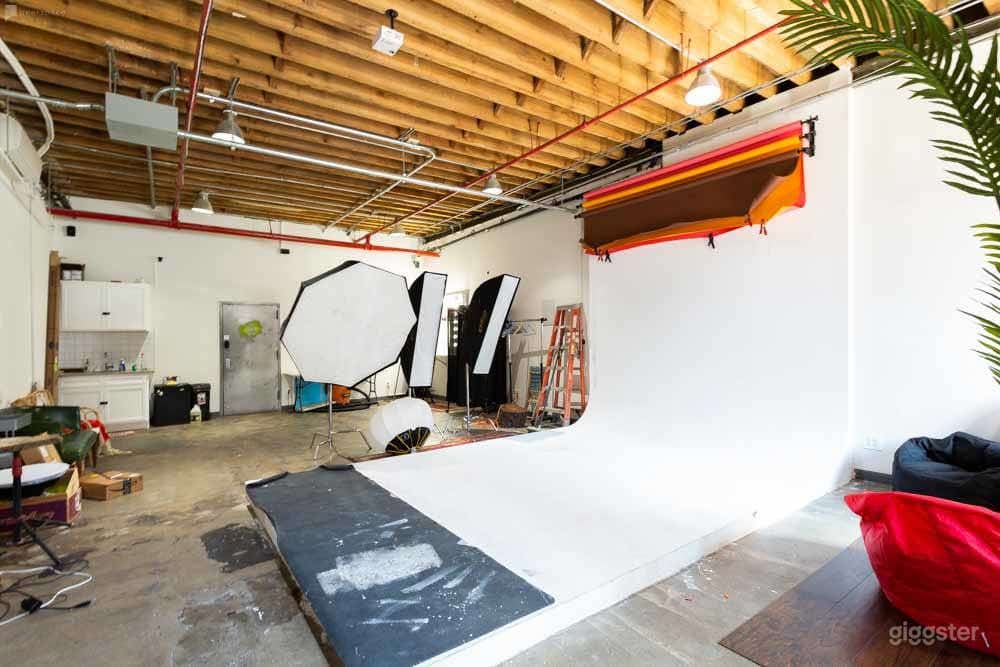 Spacious 24 hr Ground Floor Photo Studio Photo 2