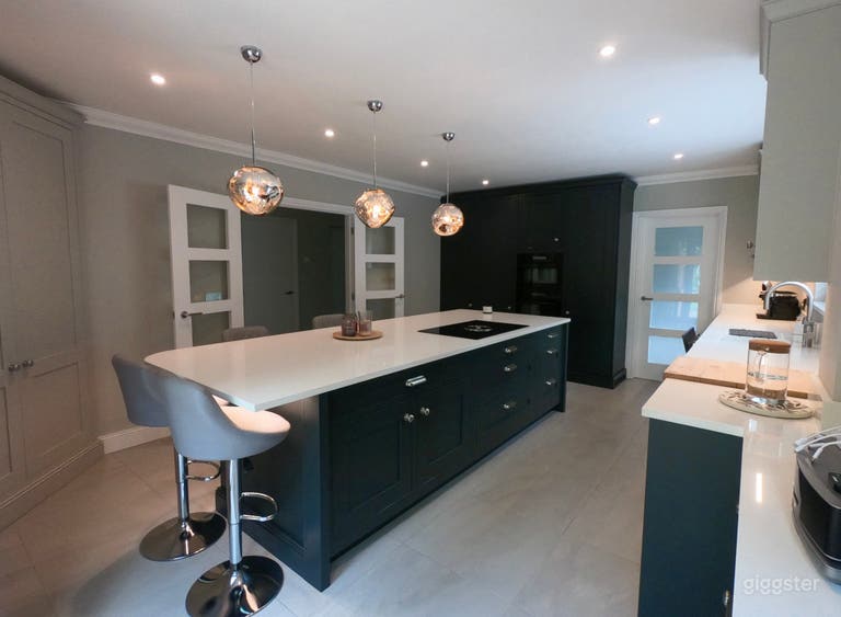  Modern Home at centrally located for film Location 