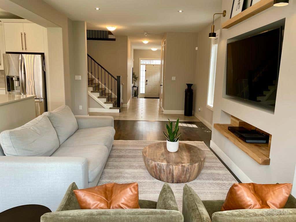 Beautiful 2 Storey Family Home Photo 4