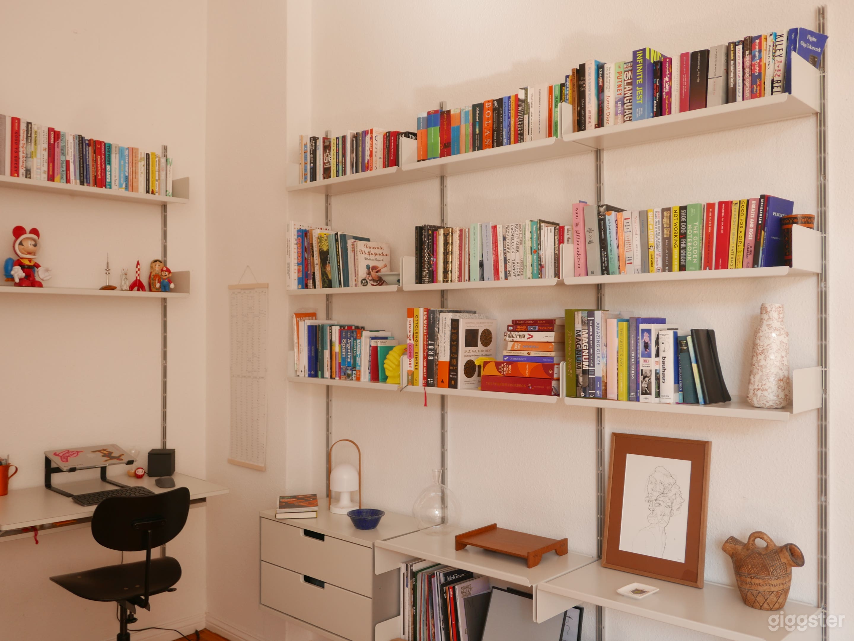 Warme mediterrane Farbtöne in Designerwohnung Foto 3