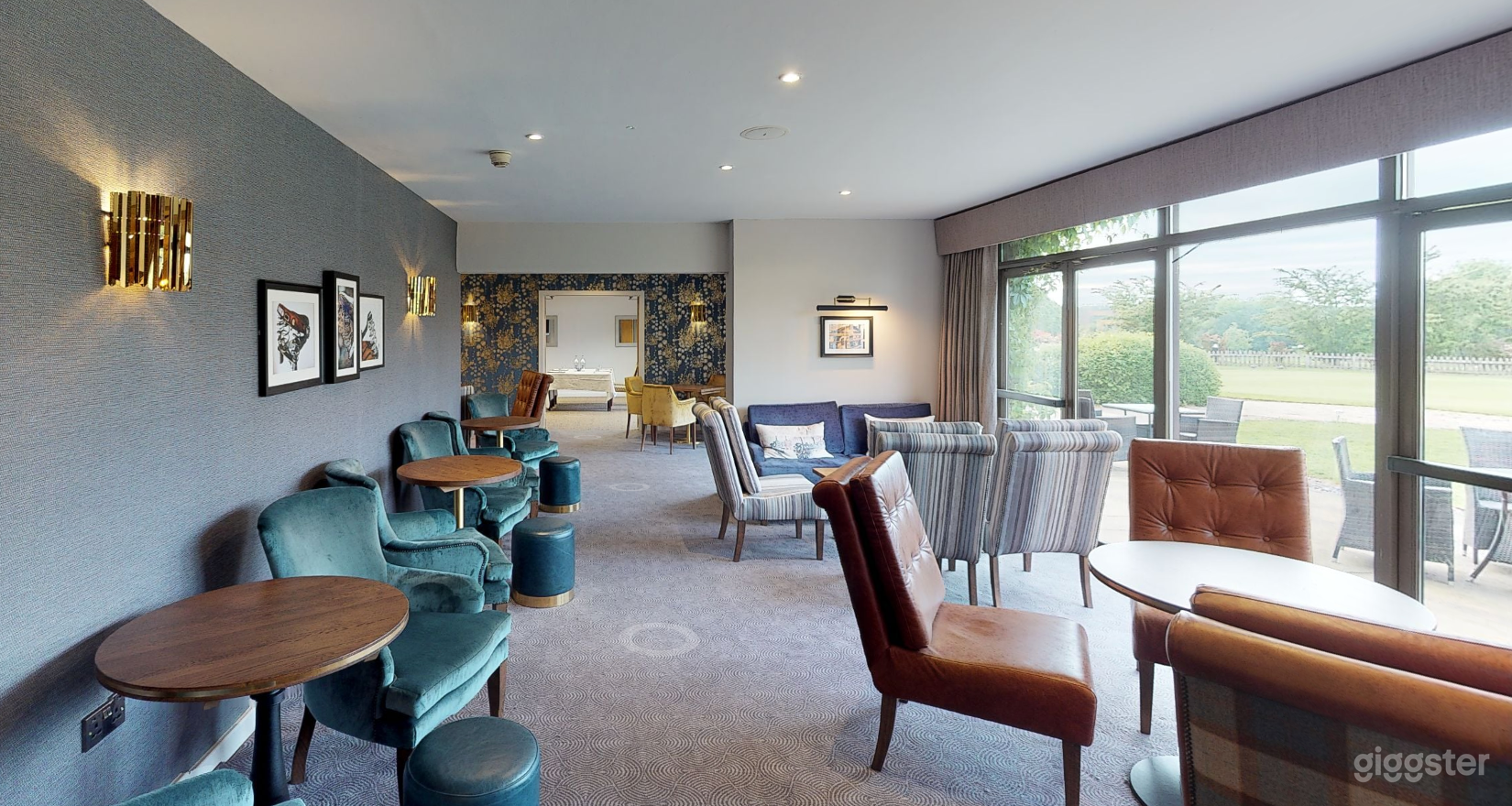 Gorgeous Lounge Dining for Functions Photo 4