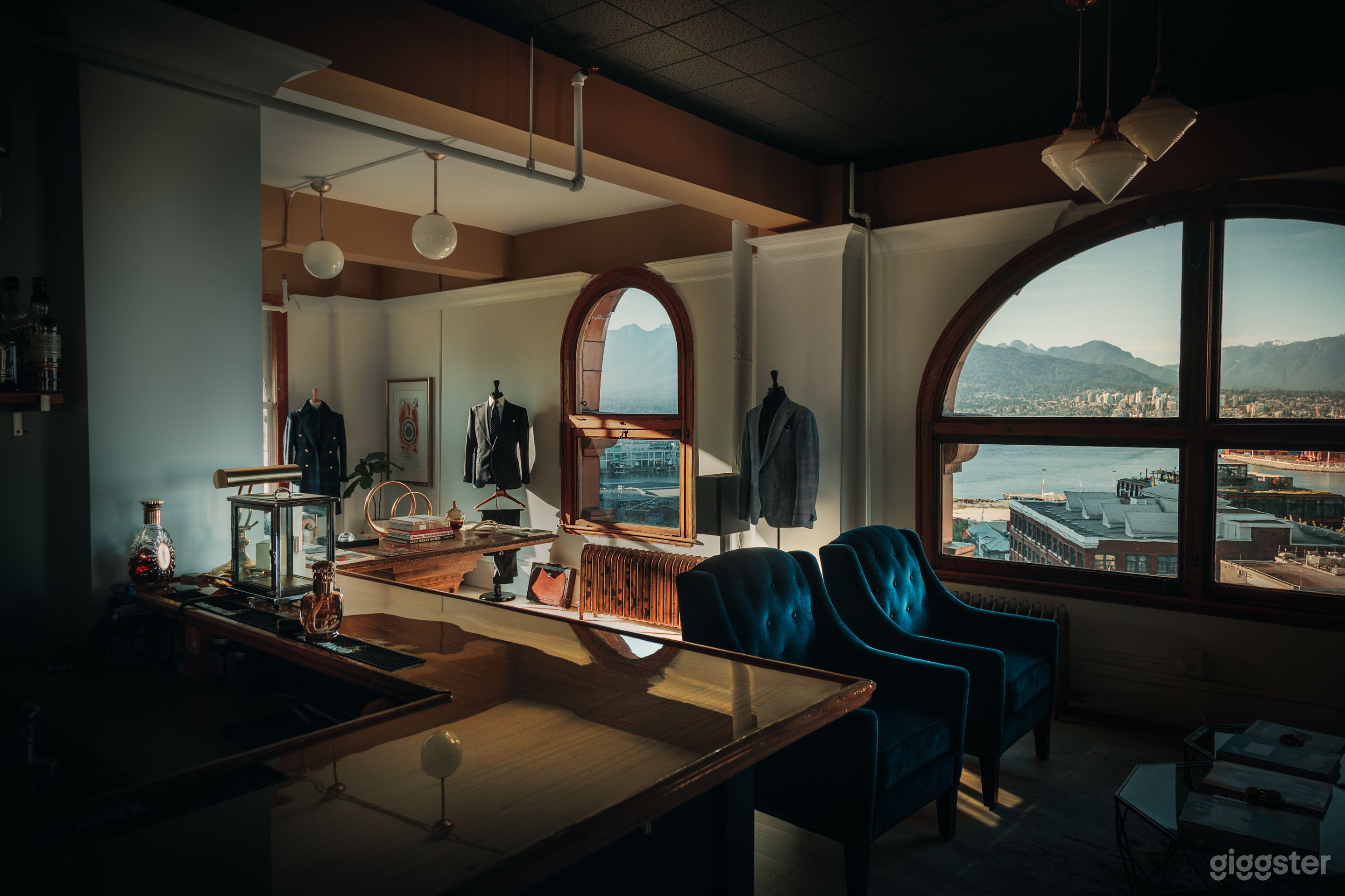 Expansive Lifestyle Space With Rare View Photo 1