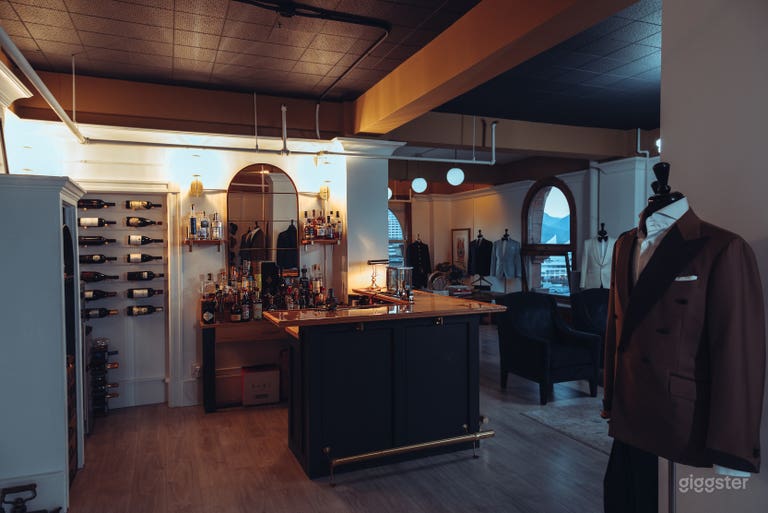  Expansive Lifestyle Space With Rare View 