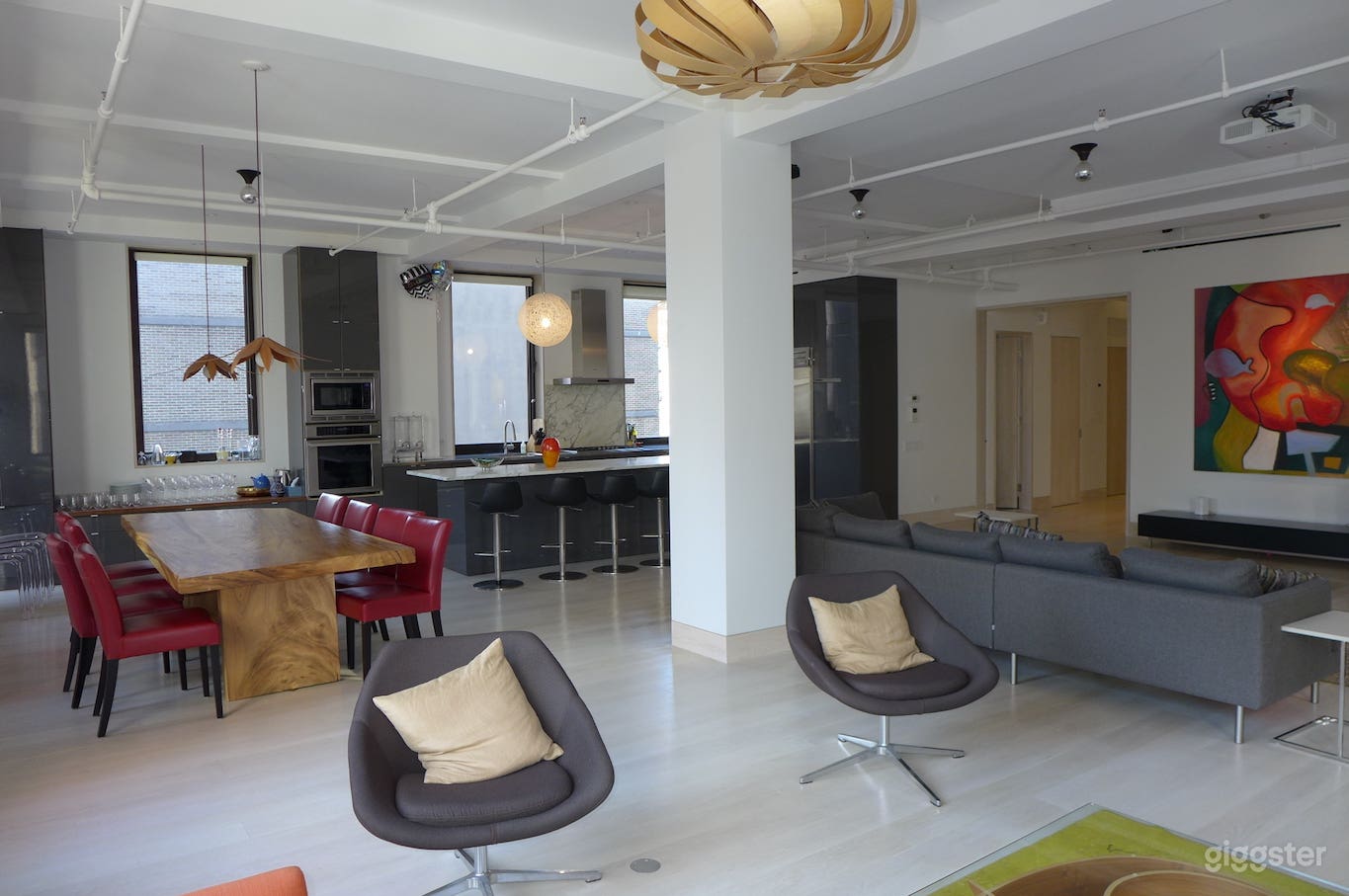 Midtown Flower District Loft with Natural Light  Photo 2