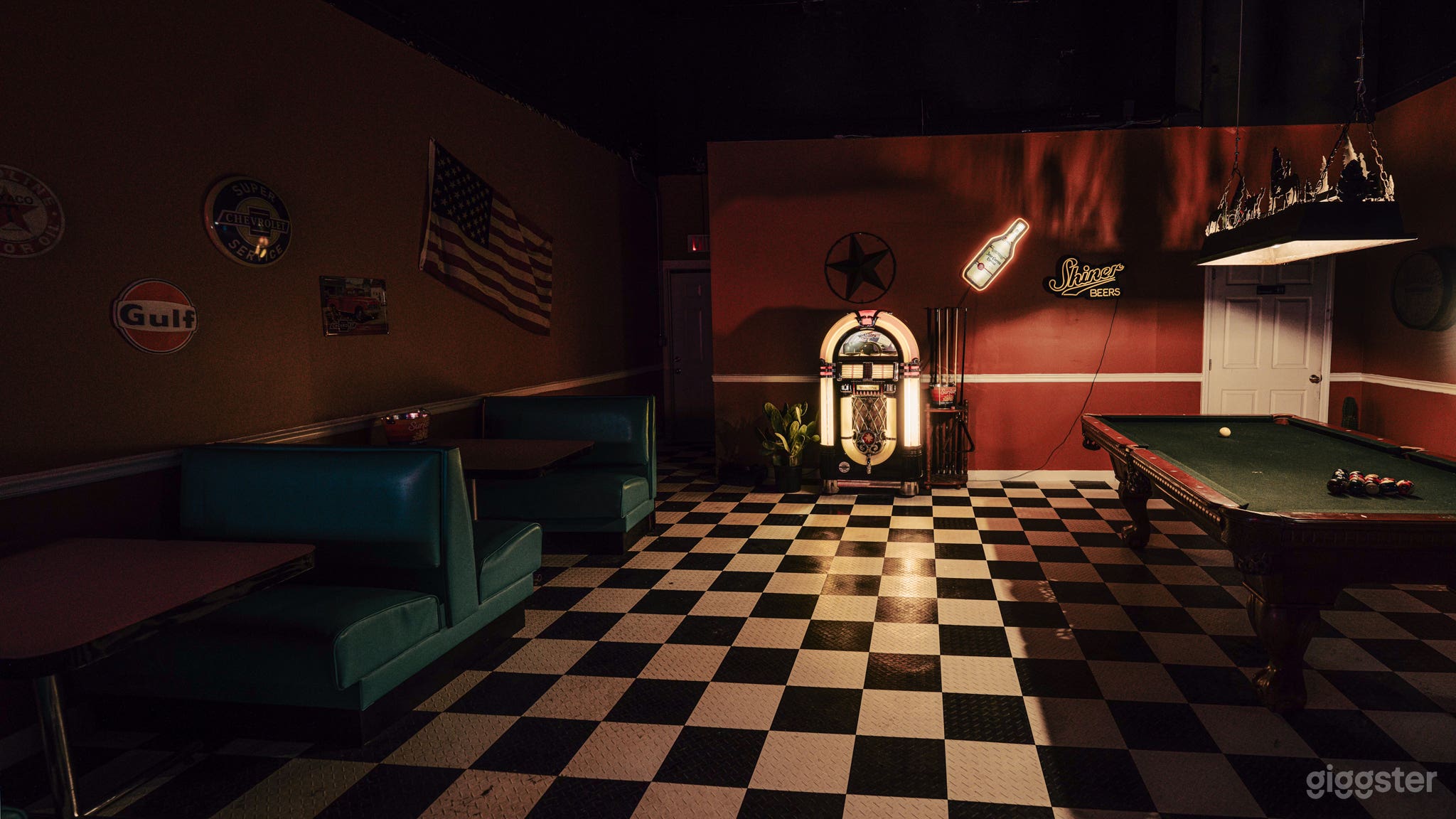BAR / MOTEL: Western Jukebox Pool Table Bar + Dive Motel Set Photo 3