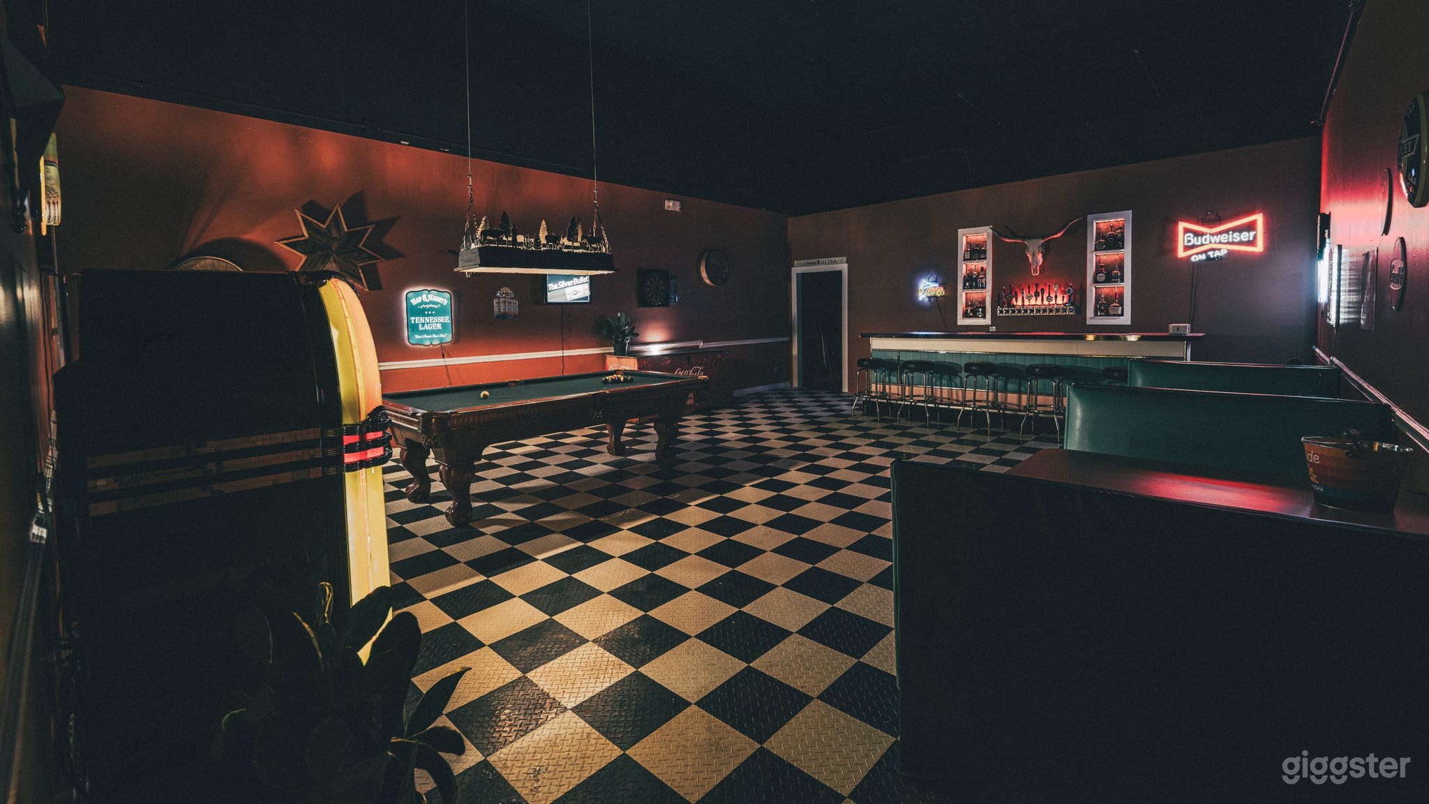 BAR / MOTEL: Western Jukebox Pool Table Bar + Dive Motel Set Photo 4