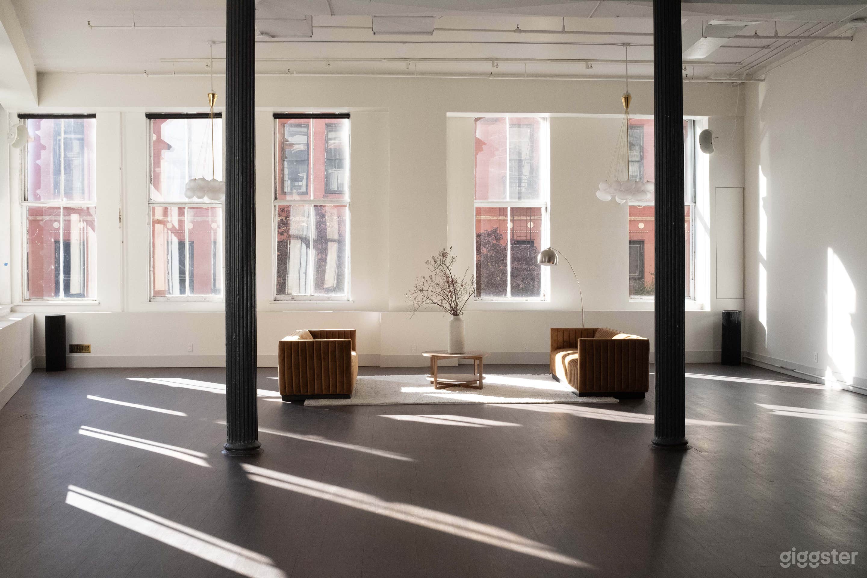 Spacious Studio 2 Photo 2