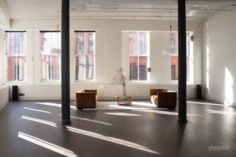  Spacious Studio 2 