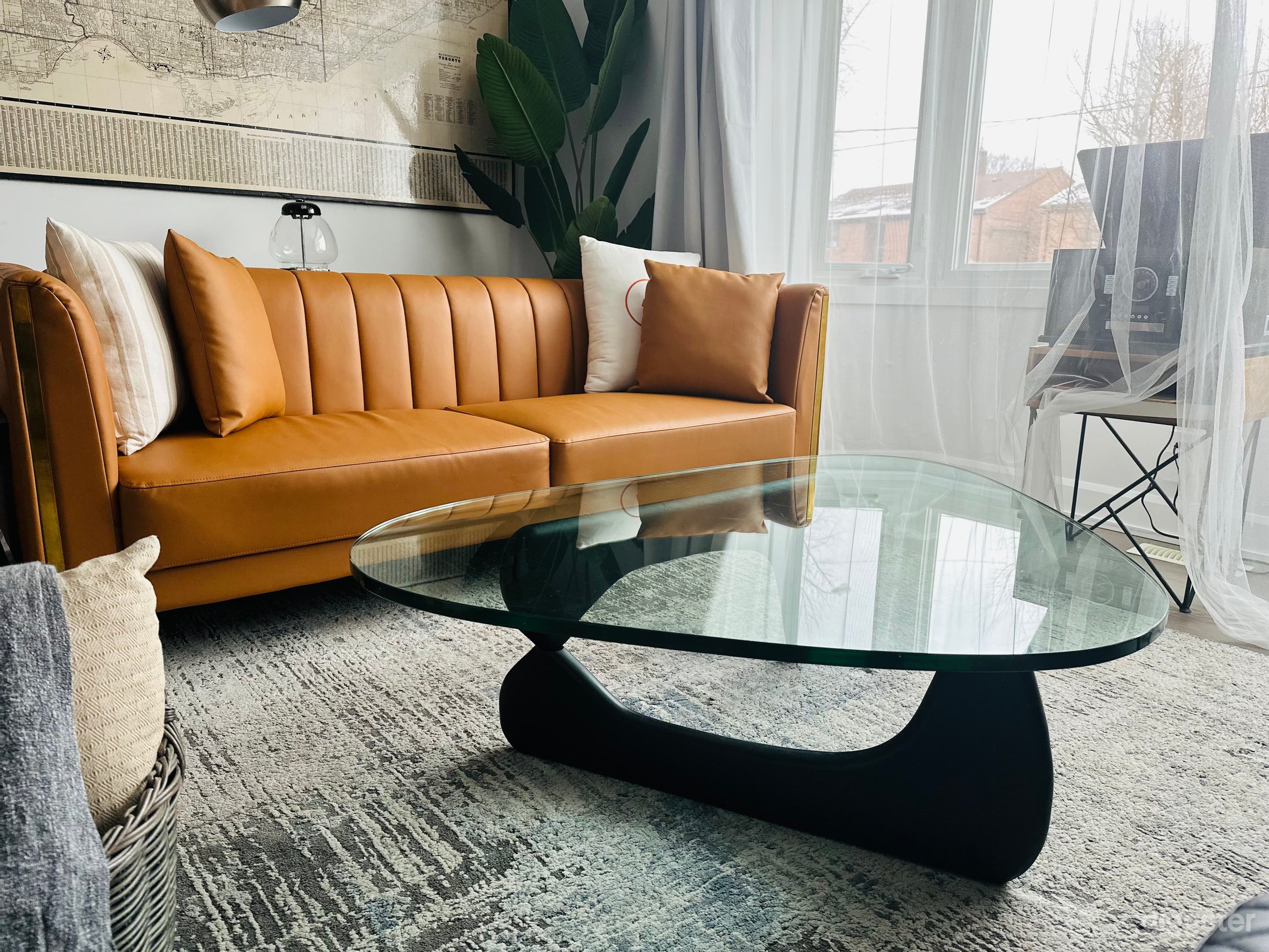 Bright, modern decor home with huge backyard Photo 2