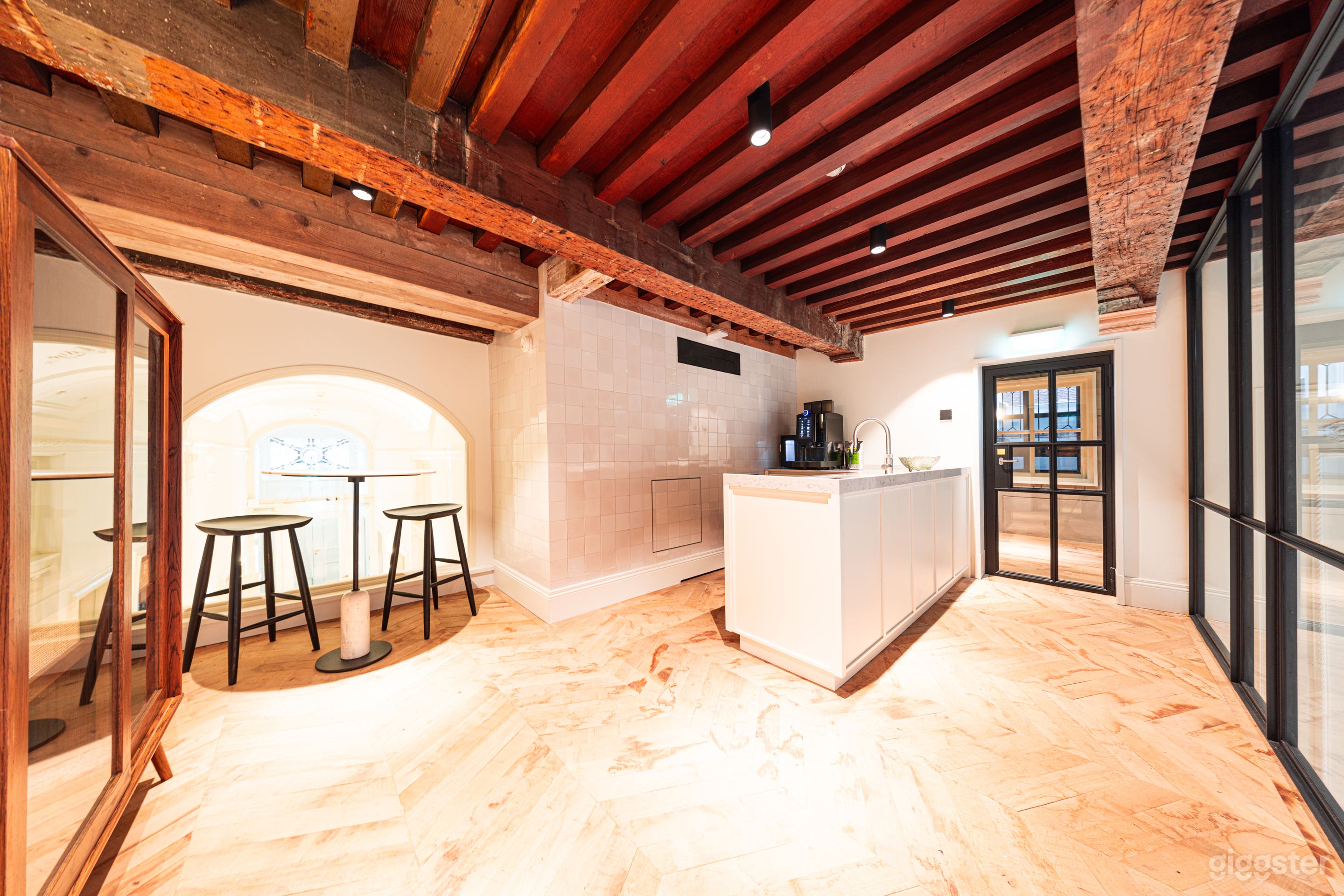 Amstel Boardroom (15-person) | Keizersgracht 127 Photo 4