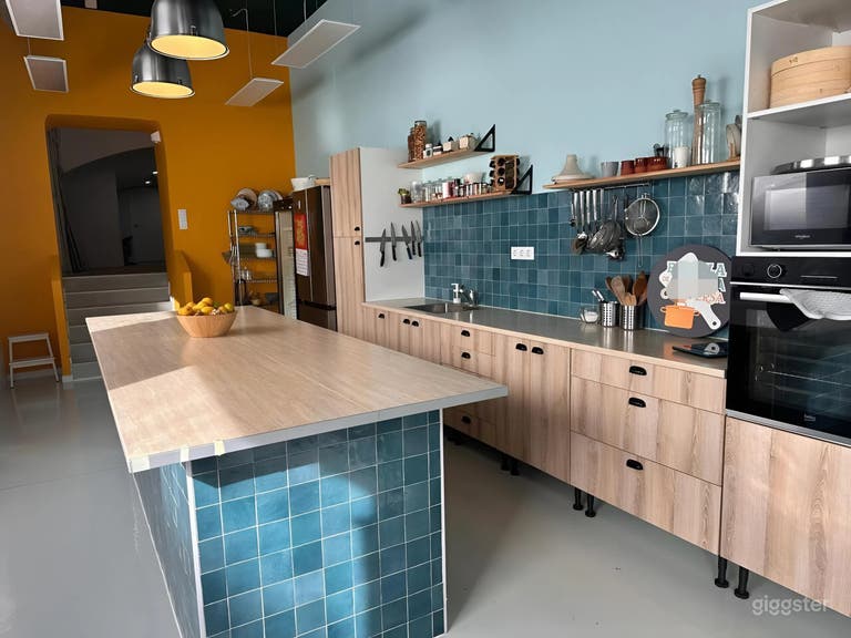  Versatile cooking classroom for culinary events, workshops and  
