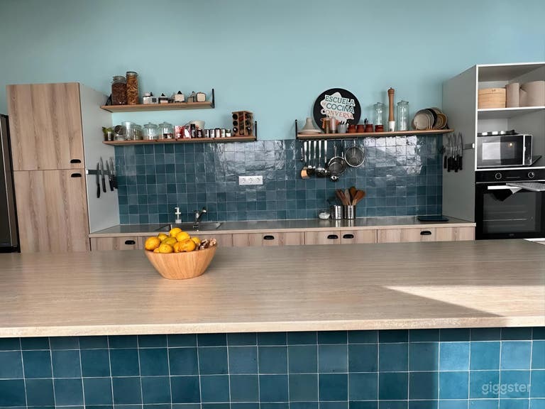  Versatile cooking classroom for culinary events, workshops and  