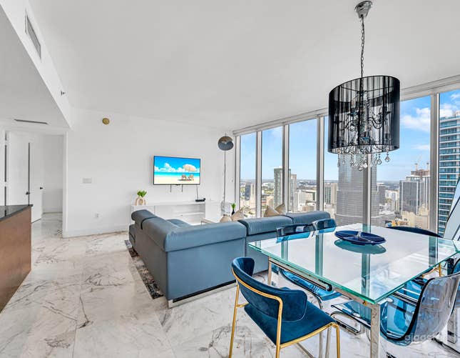 Sky High Luxury with Stunning City Views | Rent this location on Giggster