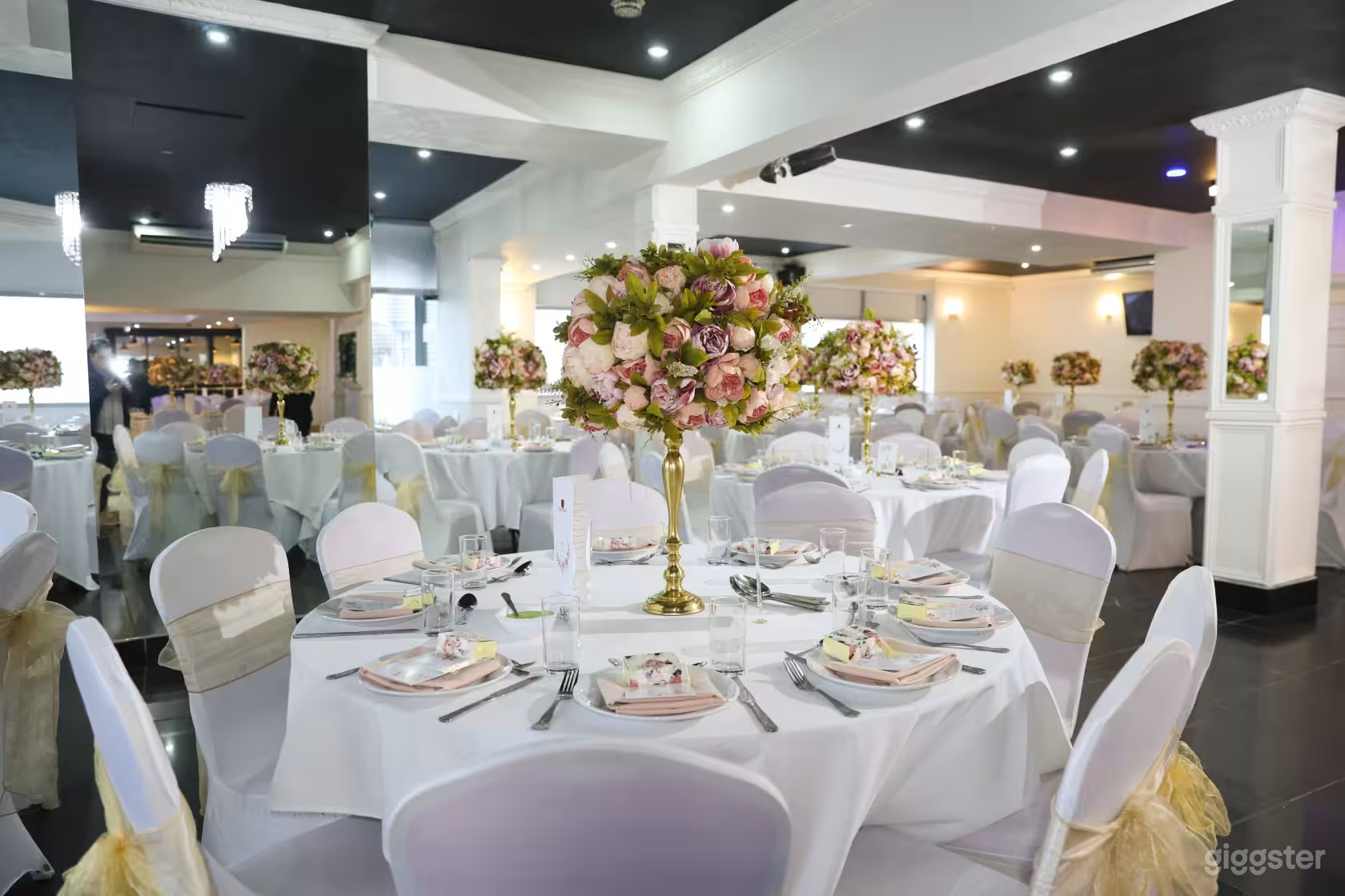 Exquisite &amp; Elegant Event Venue in East London Photo 1