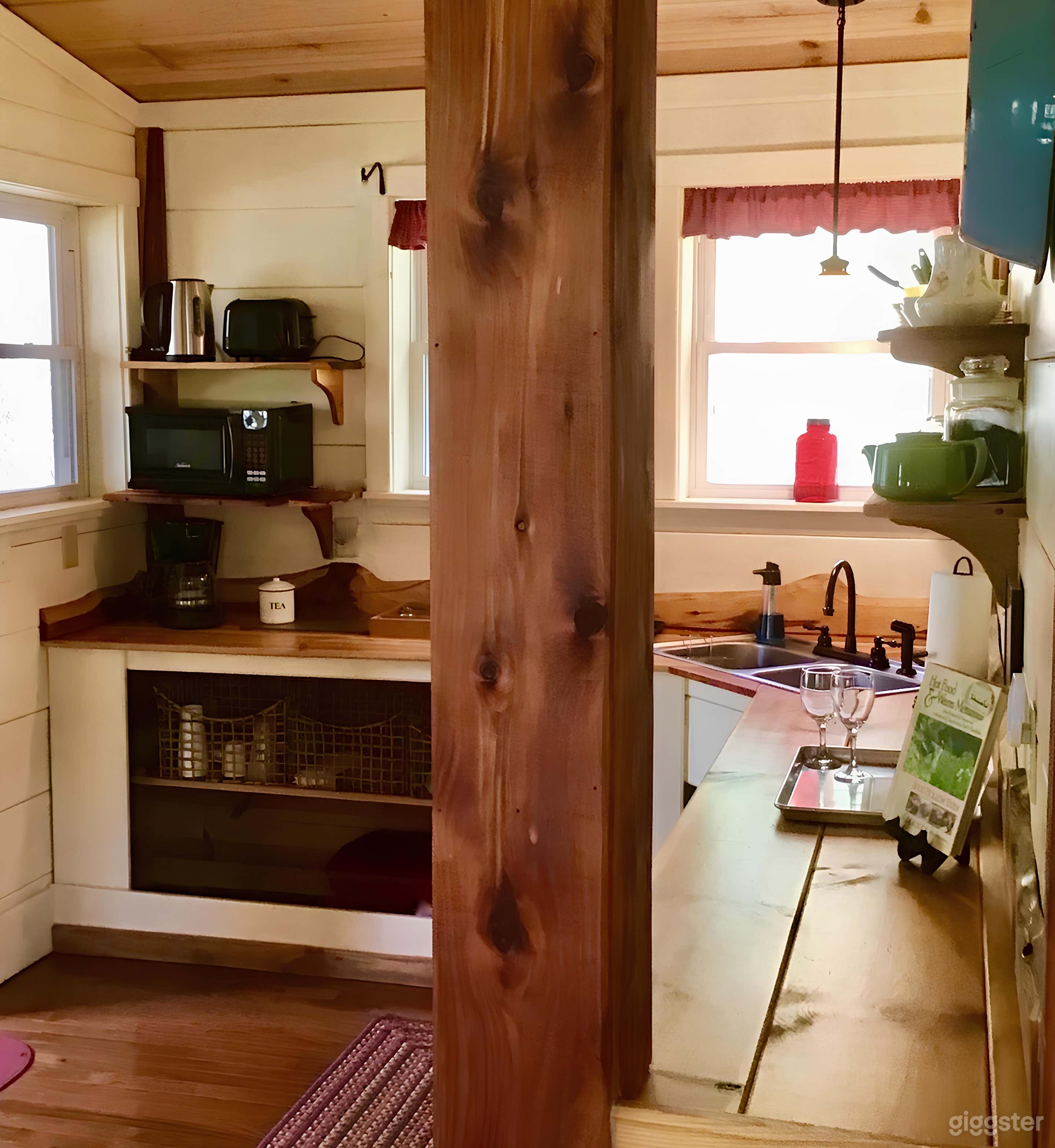 Rustic Cottage with Valley View Photo 4