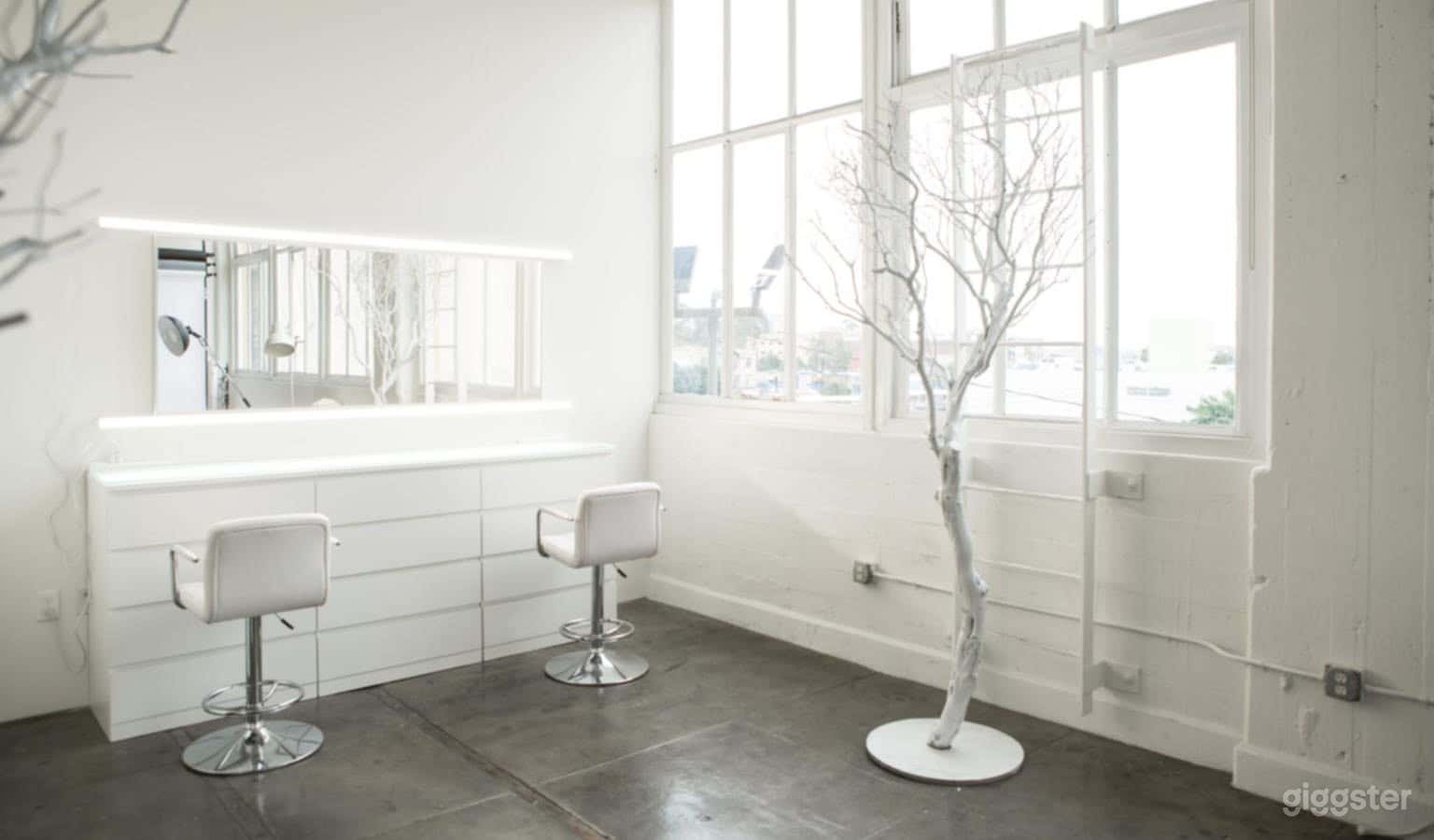 Nora's Professional Natural Lighting Studio Photo 1