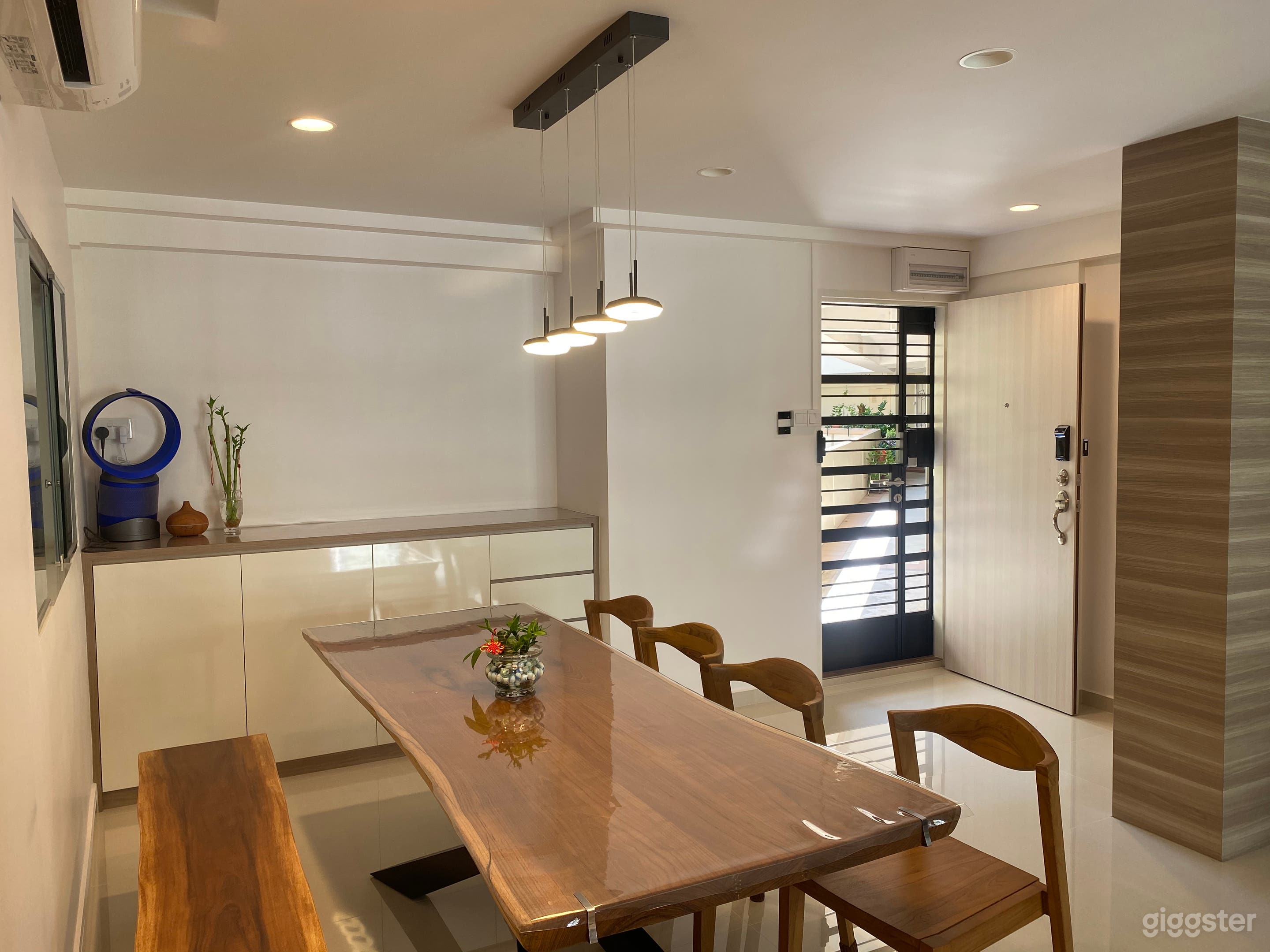 Newly renovated e- masionette Photo 4