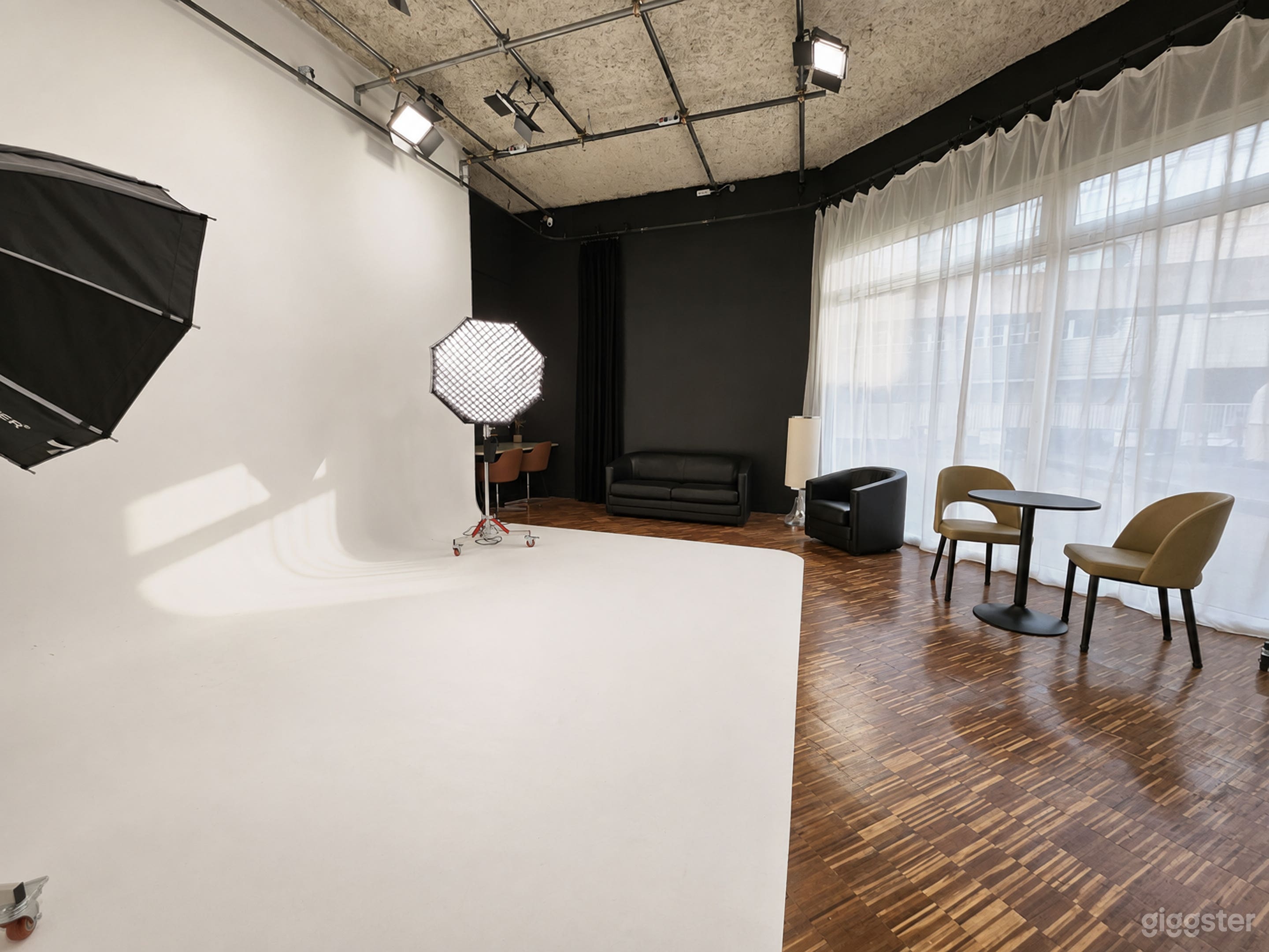 Photo de Studio photo et vidéo en lumière naturelle, grande hauteur 2