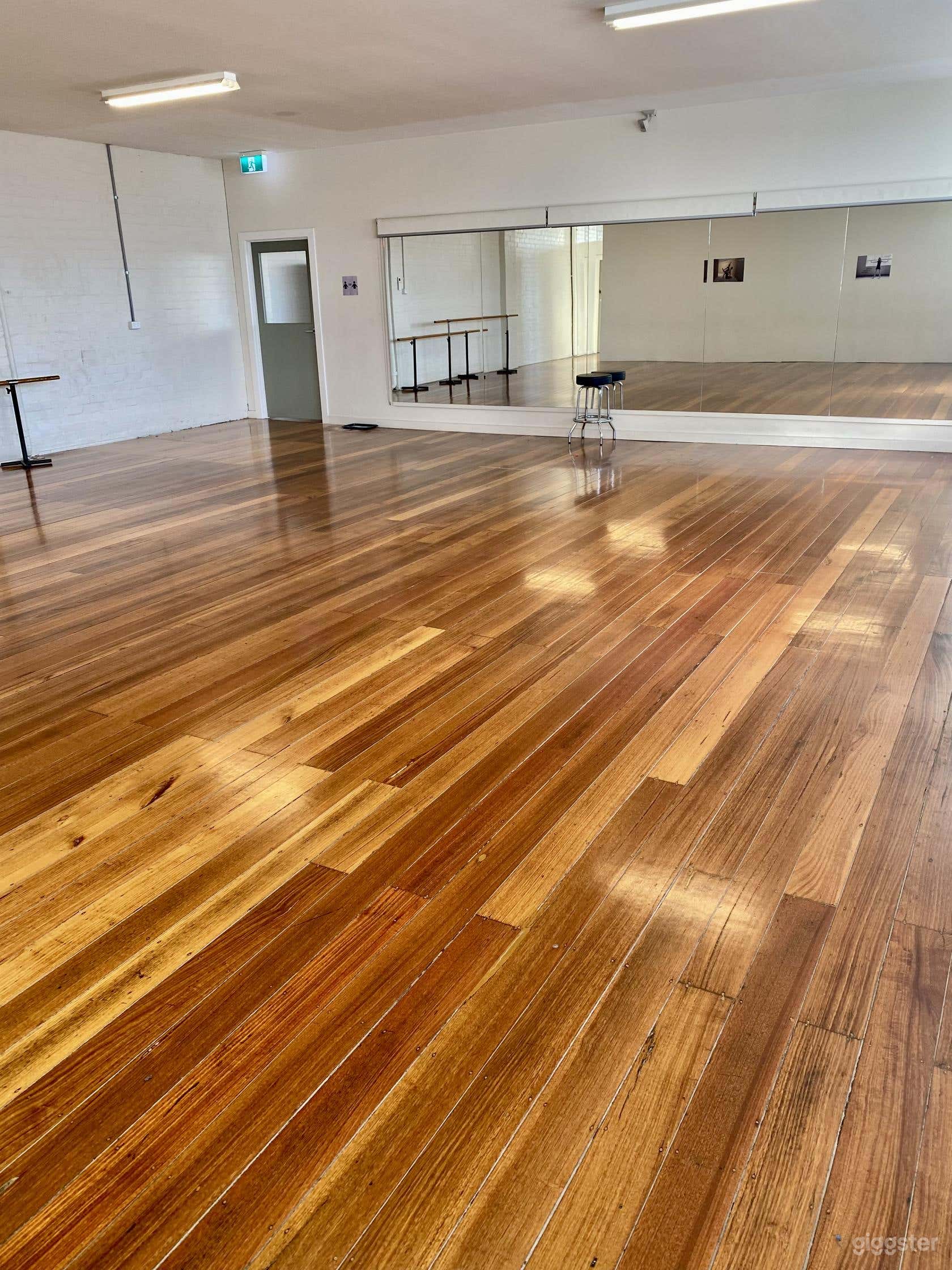 Beautiful Studio 3 at Preston Photo 2