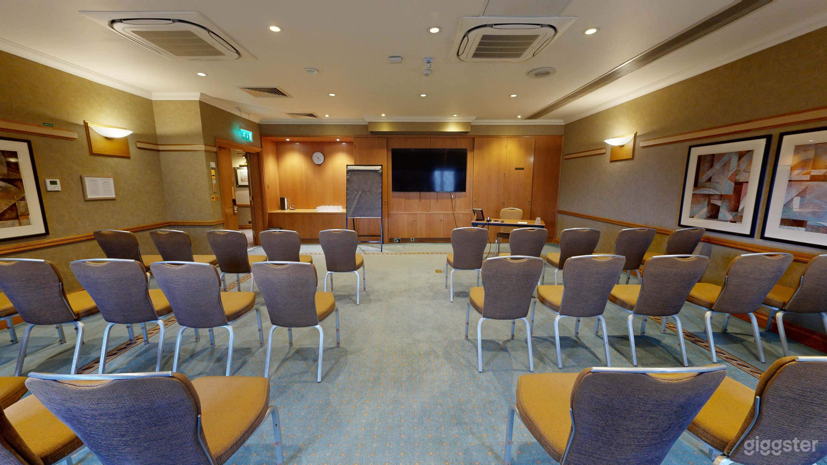 The Harrington Suite Photo 3