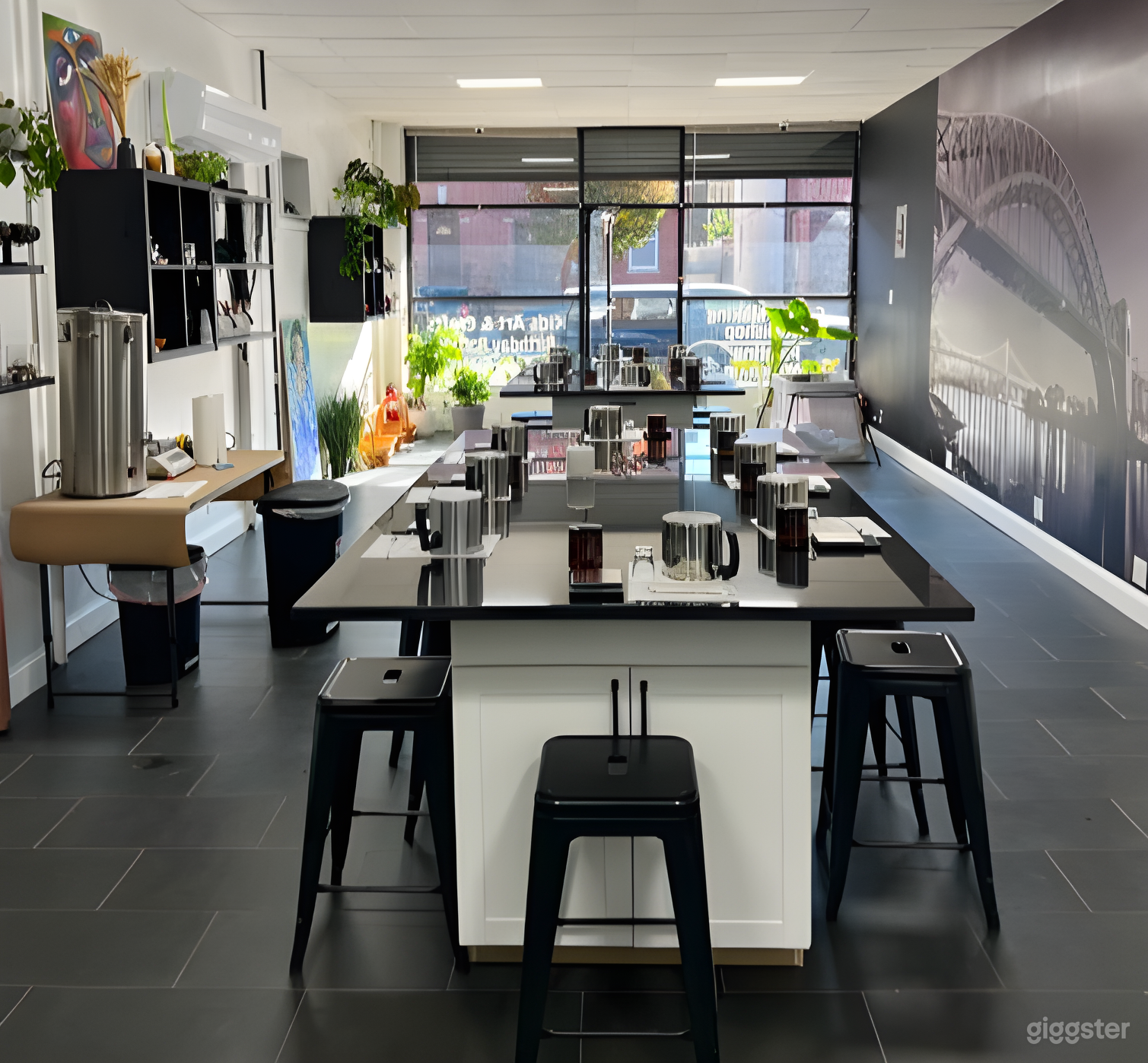 Modern Creative Workshop &amp; Studio in Astoria Photo 4