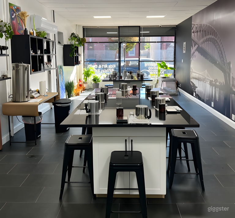  Modern Creative Workshop & Studio in Astoria 