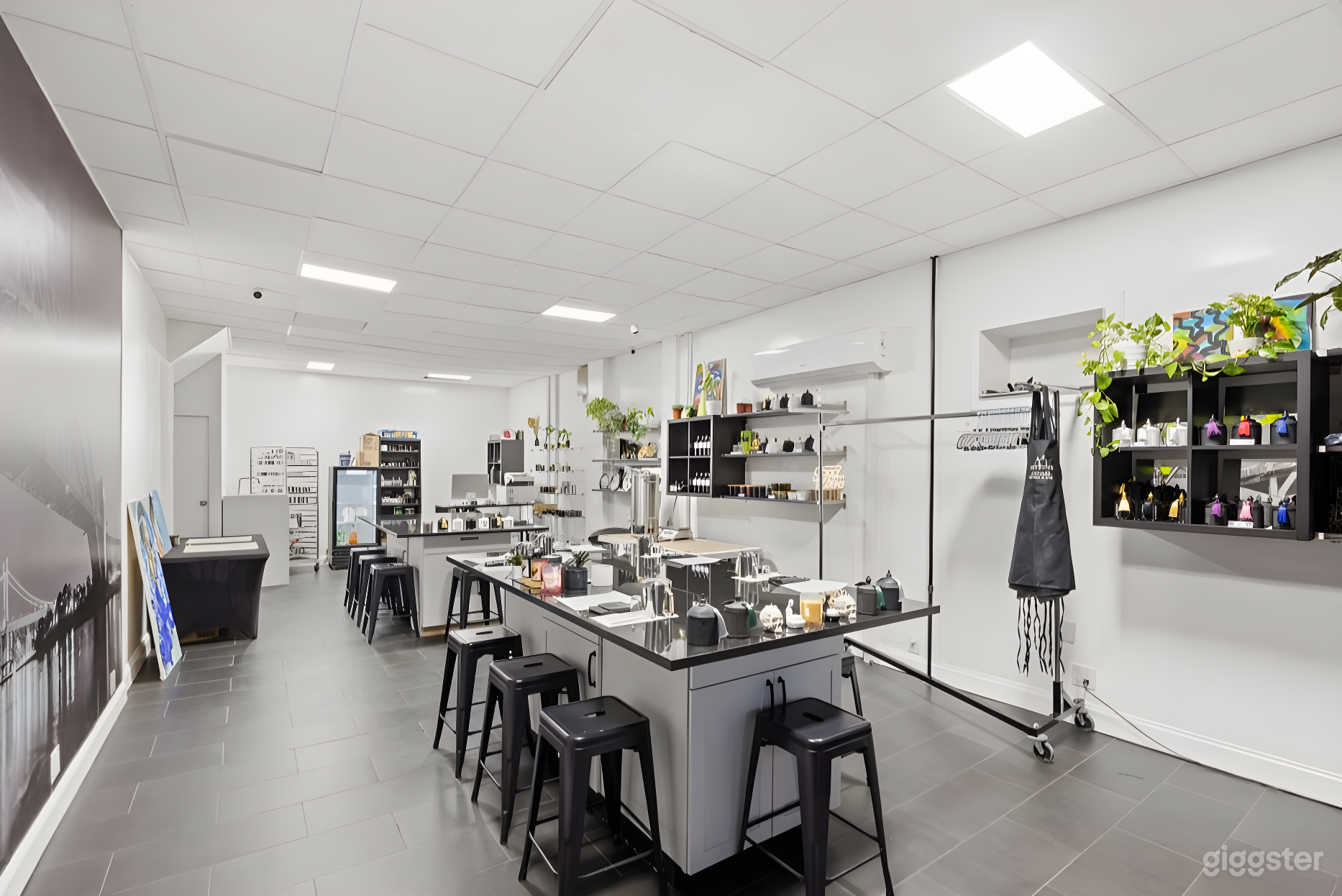 Modern Creative Workshop &amp; Studio in Astoria Photo 3