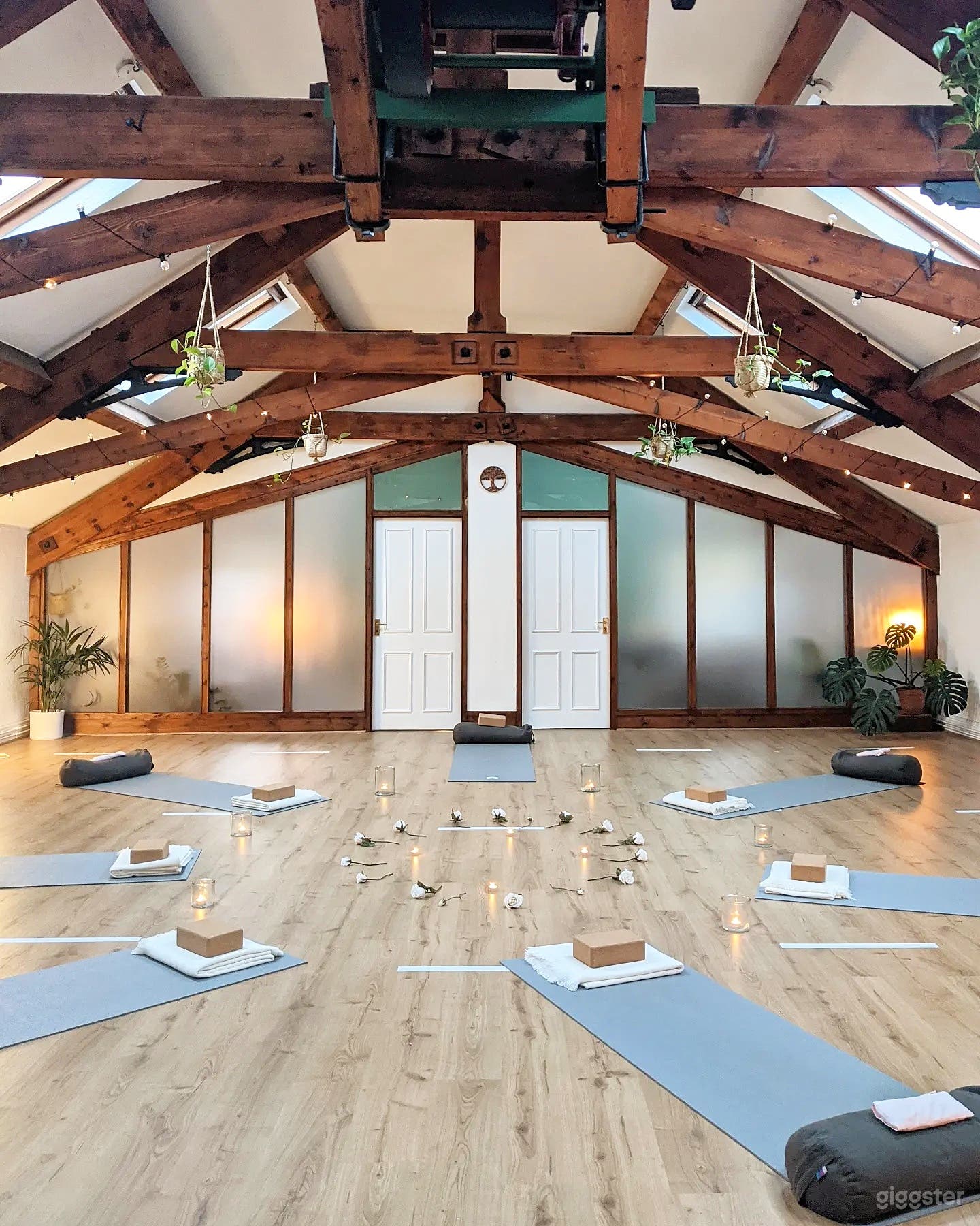 Stunning, Light and Spacious Event Space Photo 3