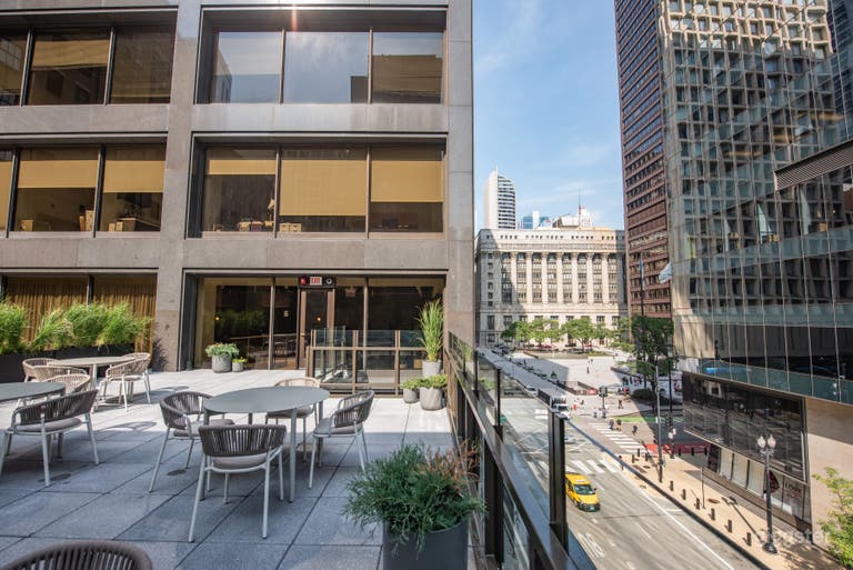  Downtown Chicago Lounge & Rooftop Terrace for Special Events 