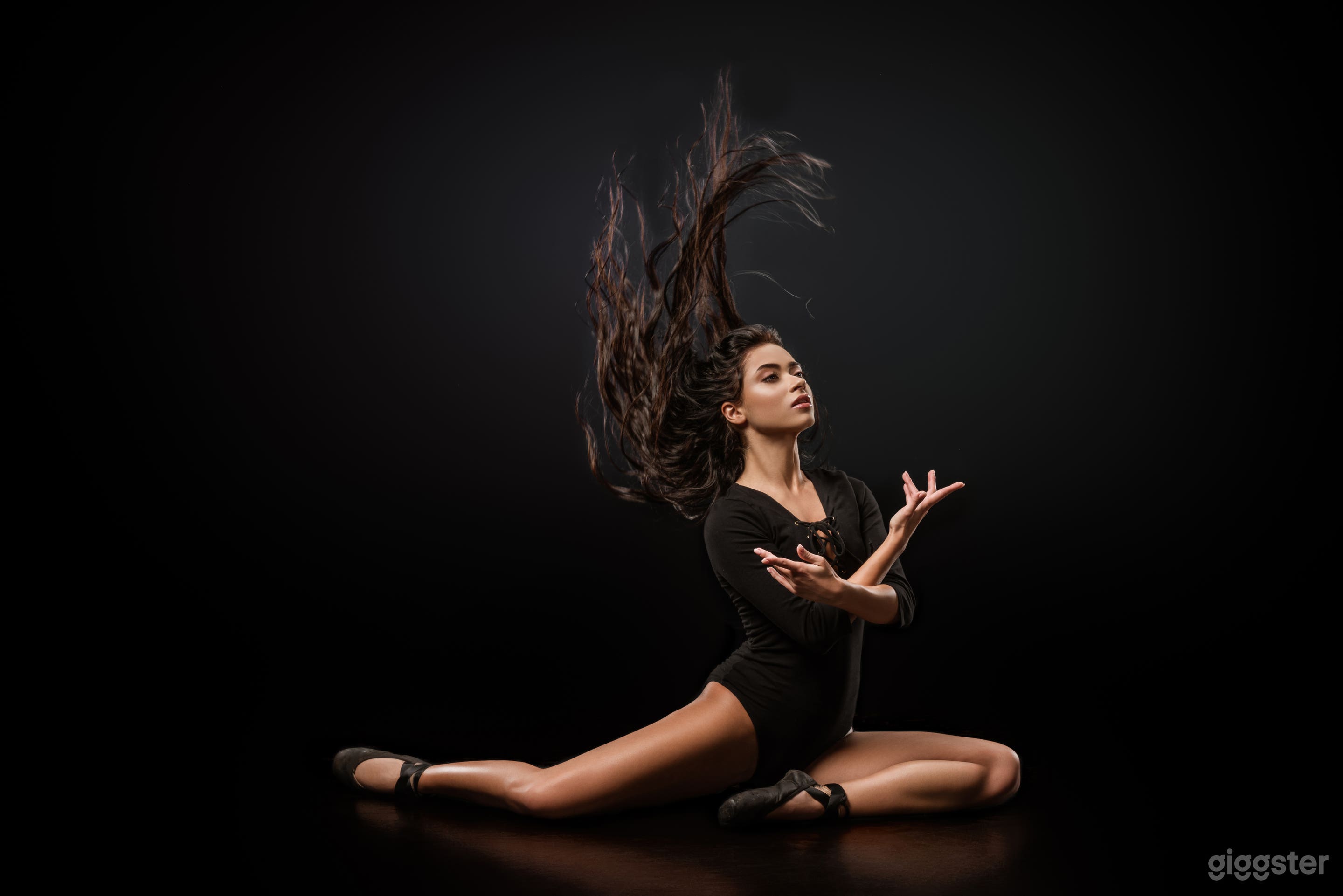 Blackout Set Photo 3