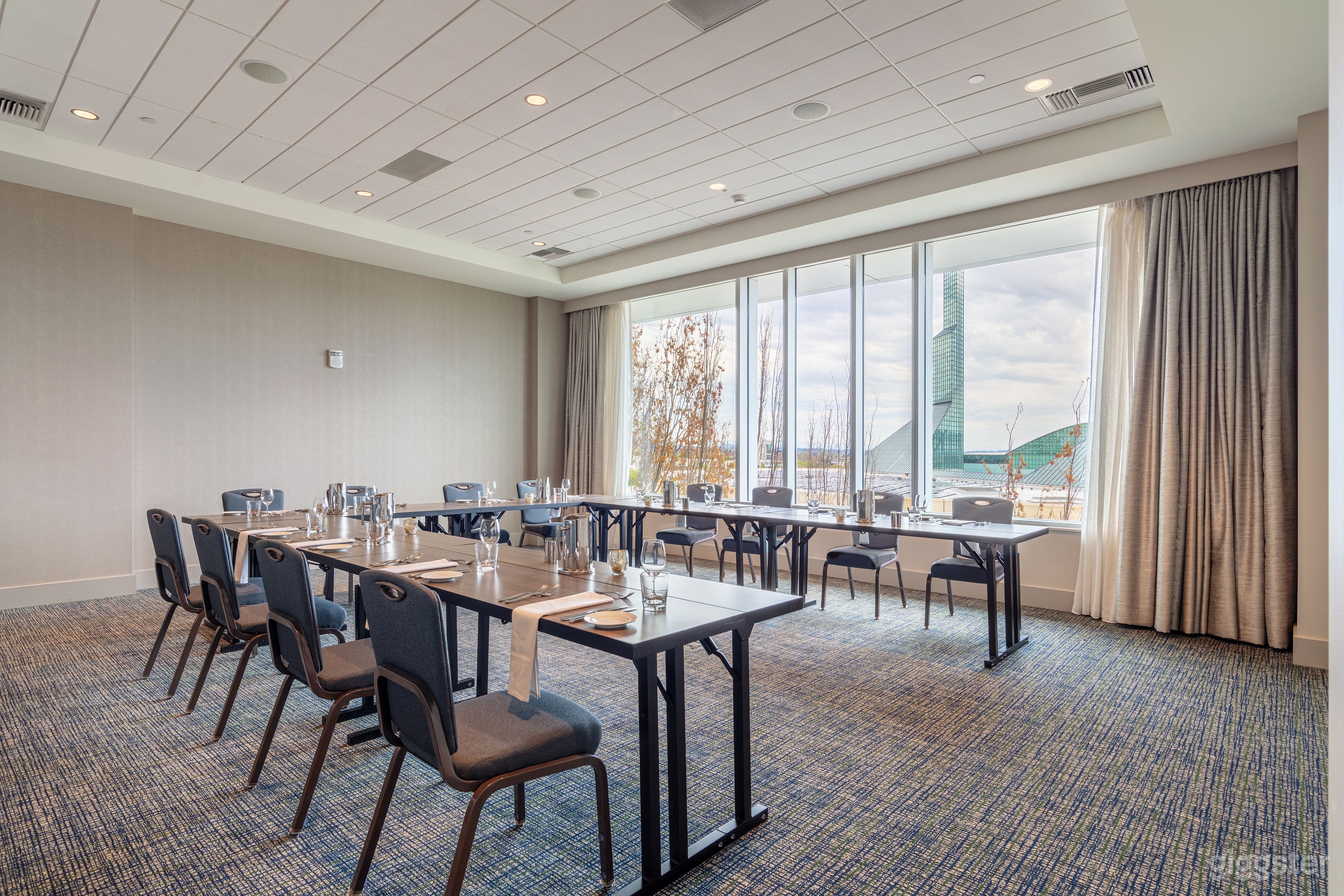 Columbia Meeting Room Photo 1