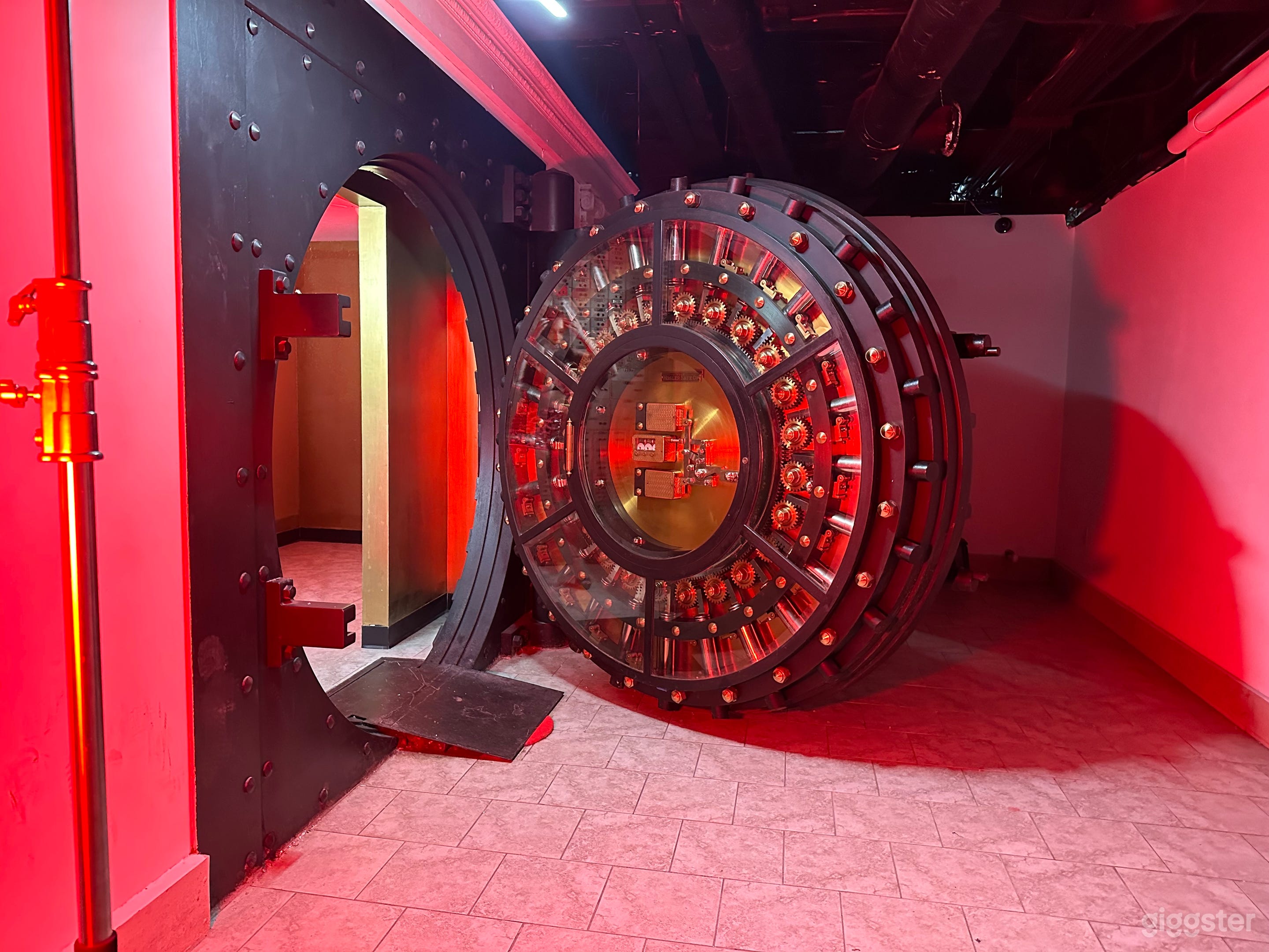 Bank Vault Music Video Film Photo Studio Downtown Photo 2