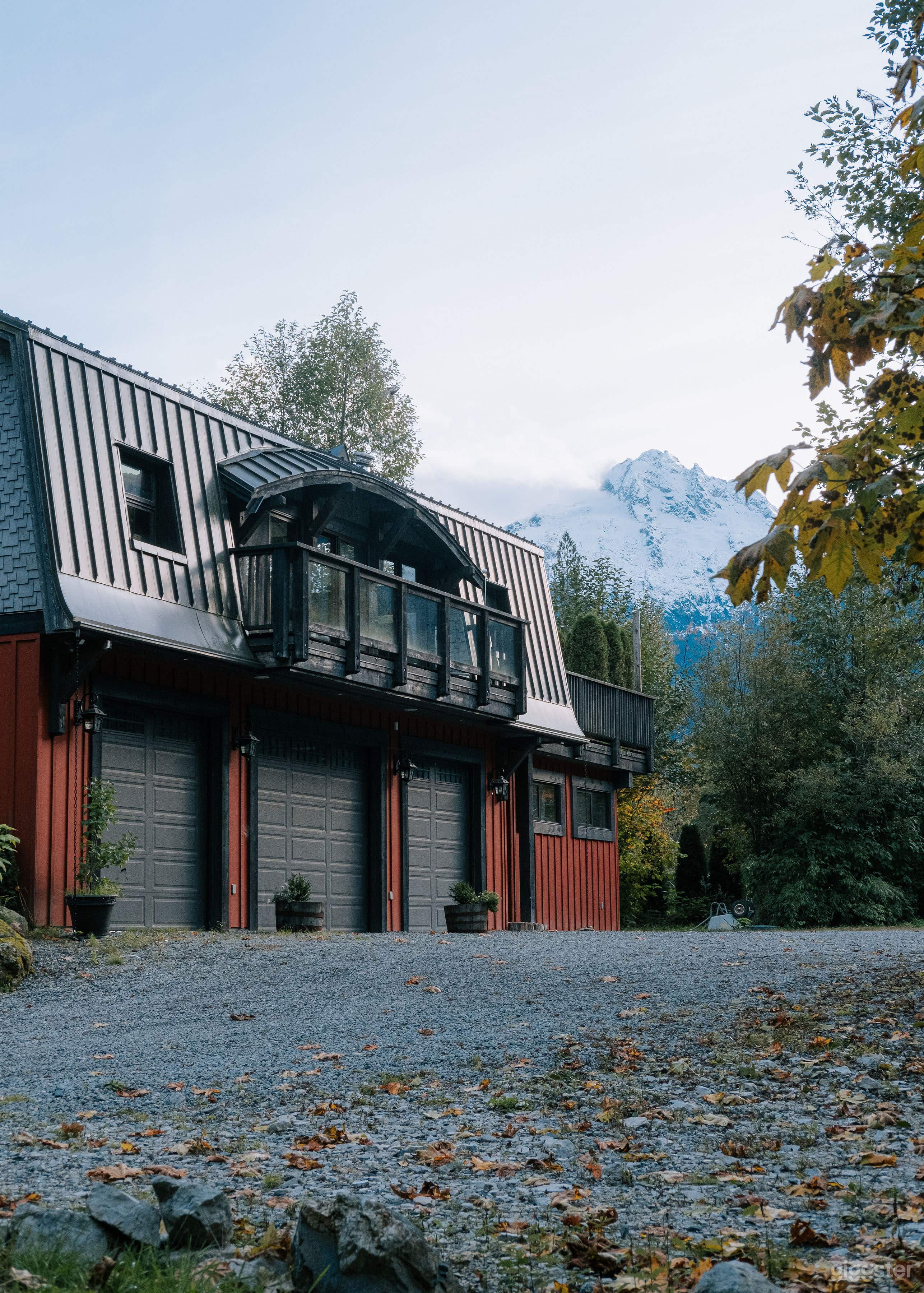 Glacier View Barn  Photo 1