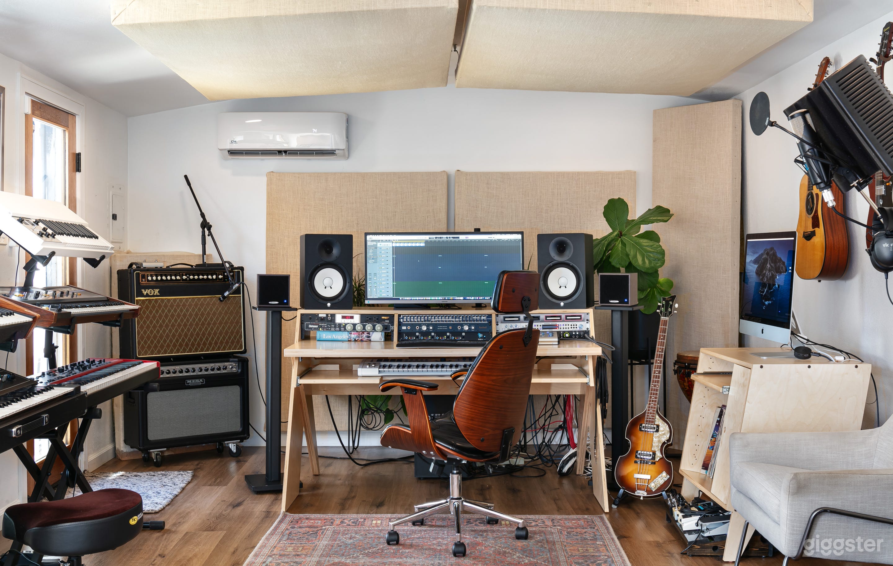 Studio - Control Room