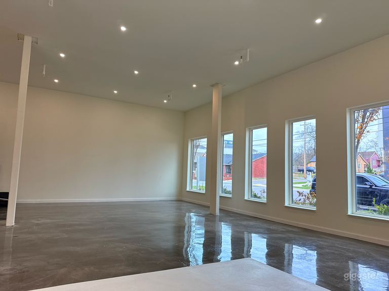  Modern White Photography Studio 