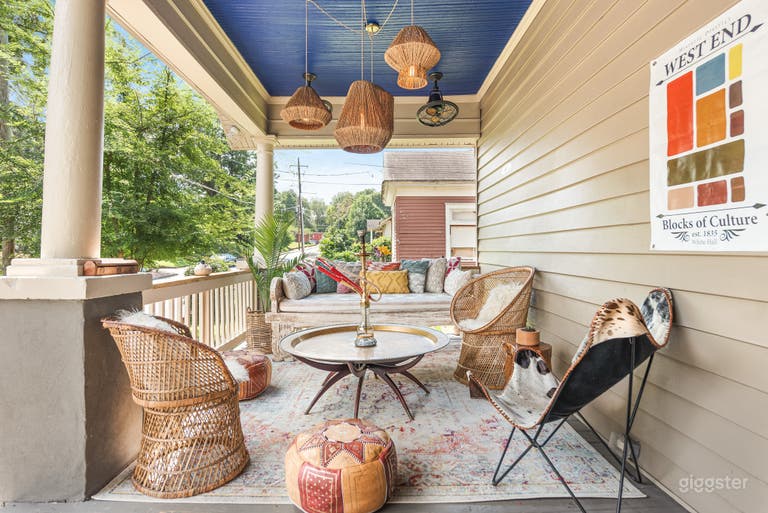  Bright|Modern|Industrial Home Oozes Eclectic Flair 