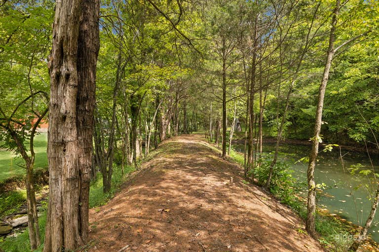  Historic Rustic Hartley House & Farm c. 1786 