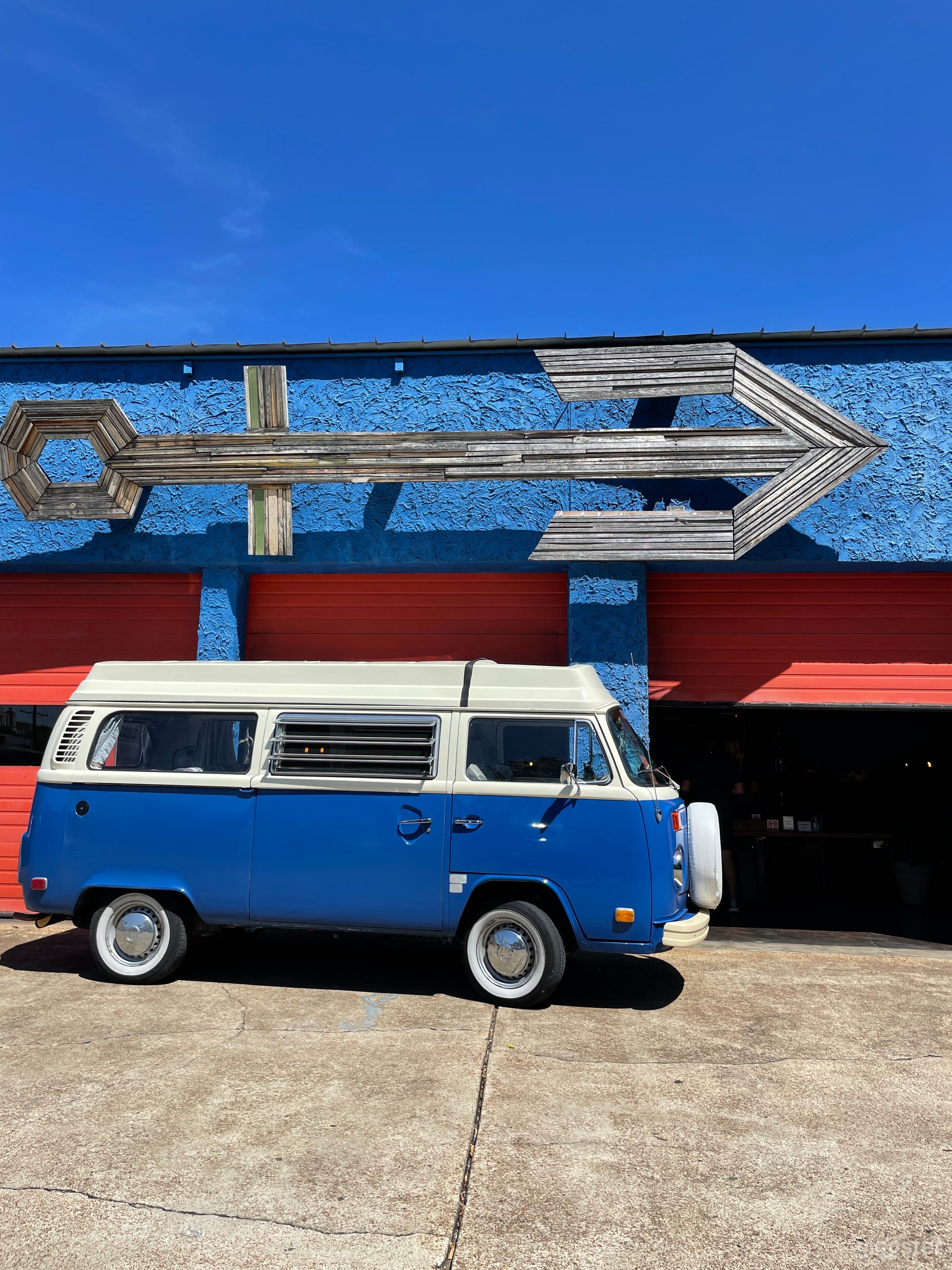 1974 Volkswagen Bus "The Blue Marie" Camper Photo 1