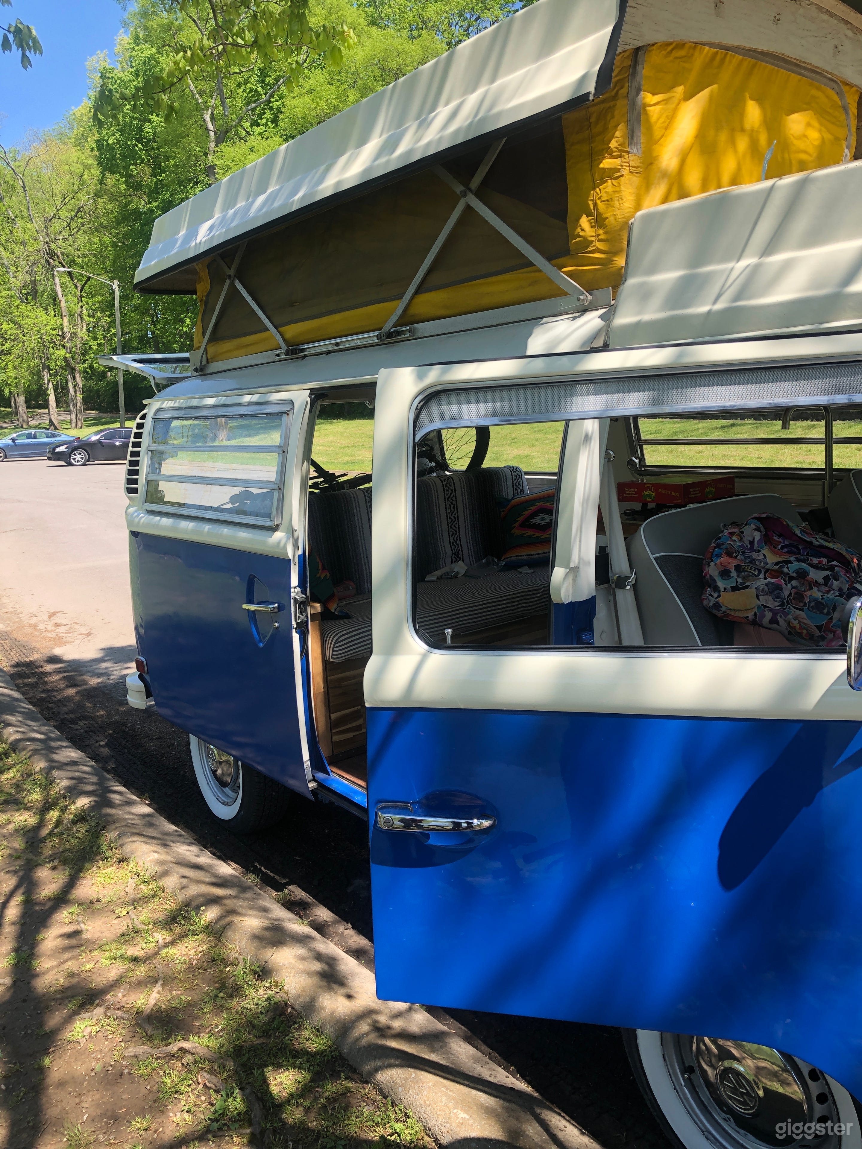 1974 Volkswagen Bus "The Blue Marie" Camper Photo 4