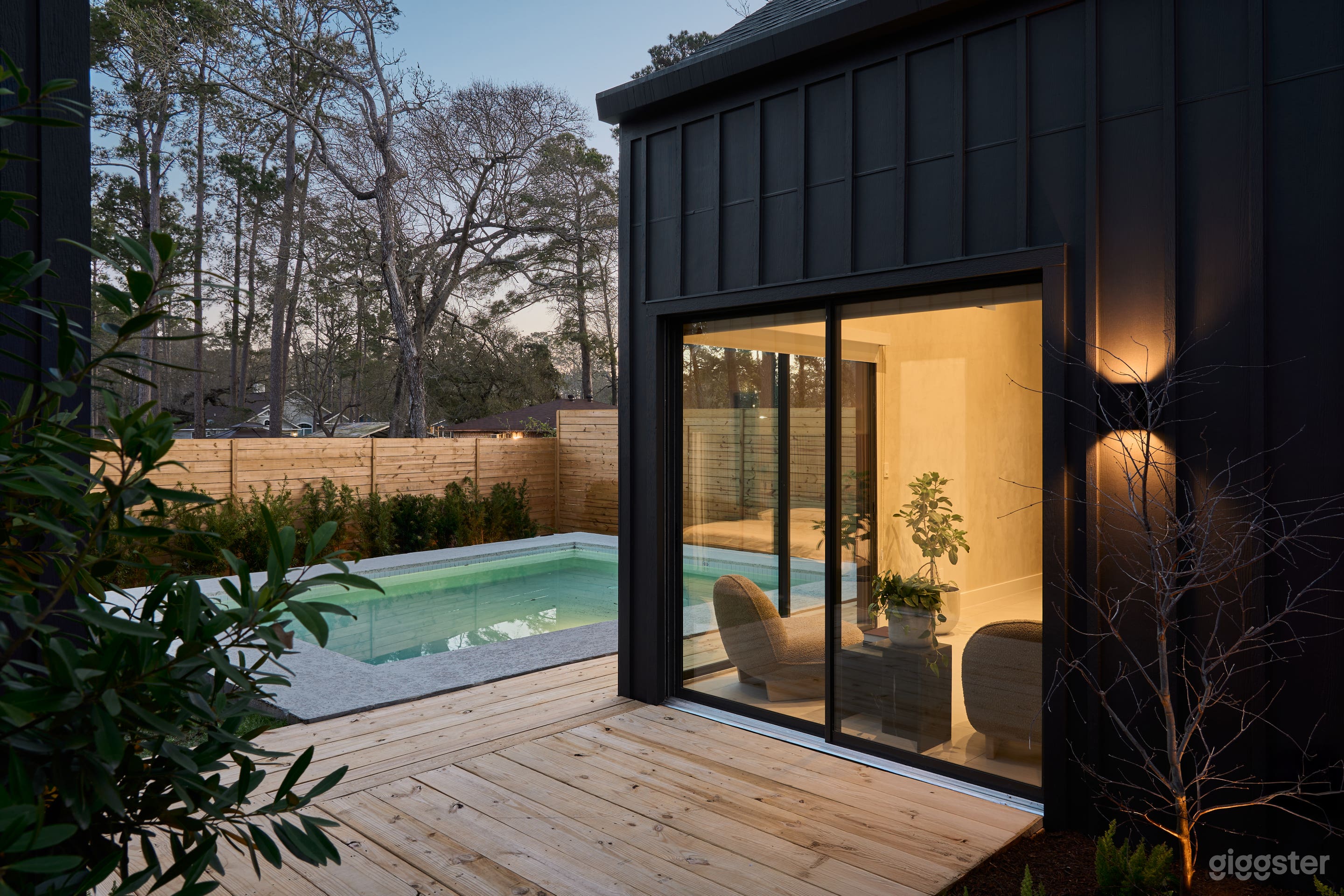 The Black Oak: Forest &amp; Chill Photo 3