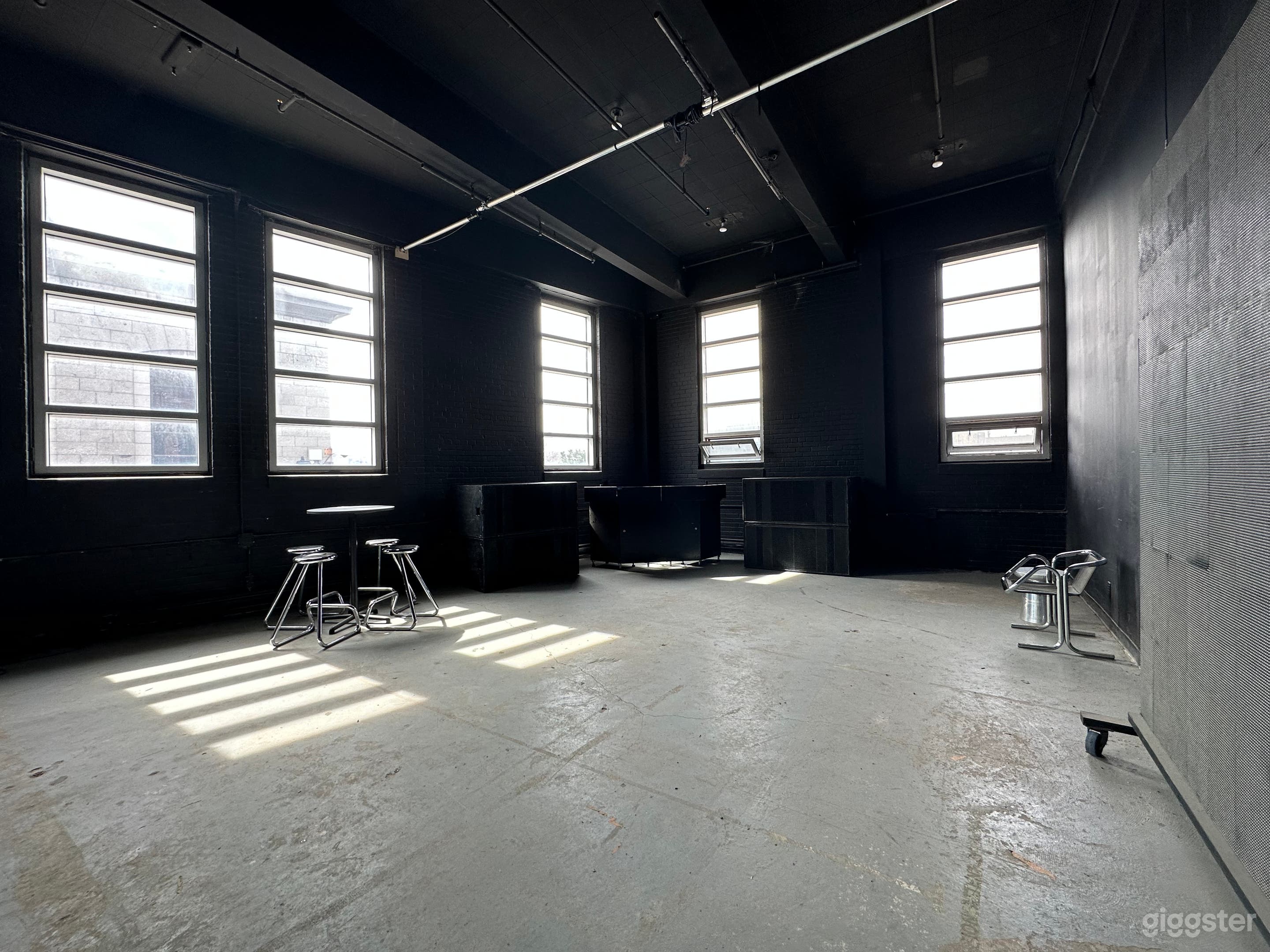 Production Studio | Downtown Montreal Photo 4