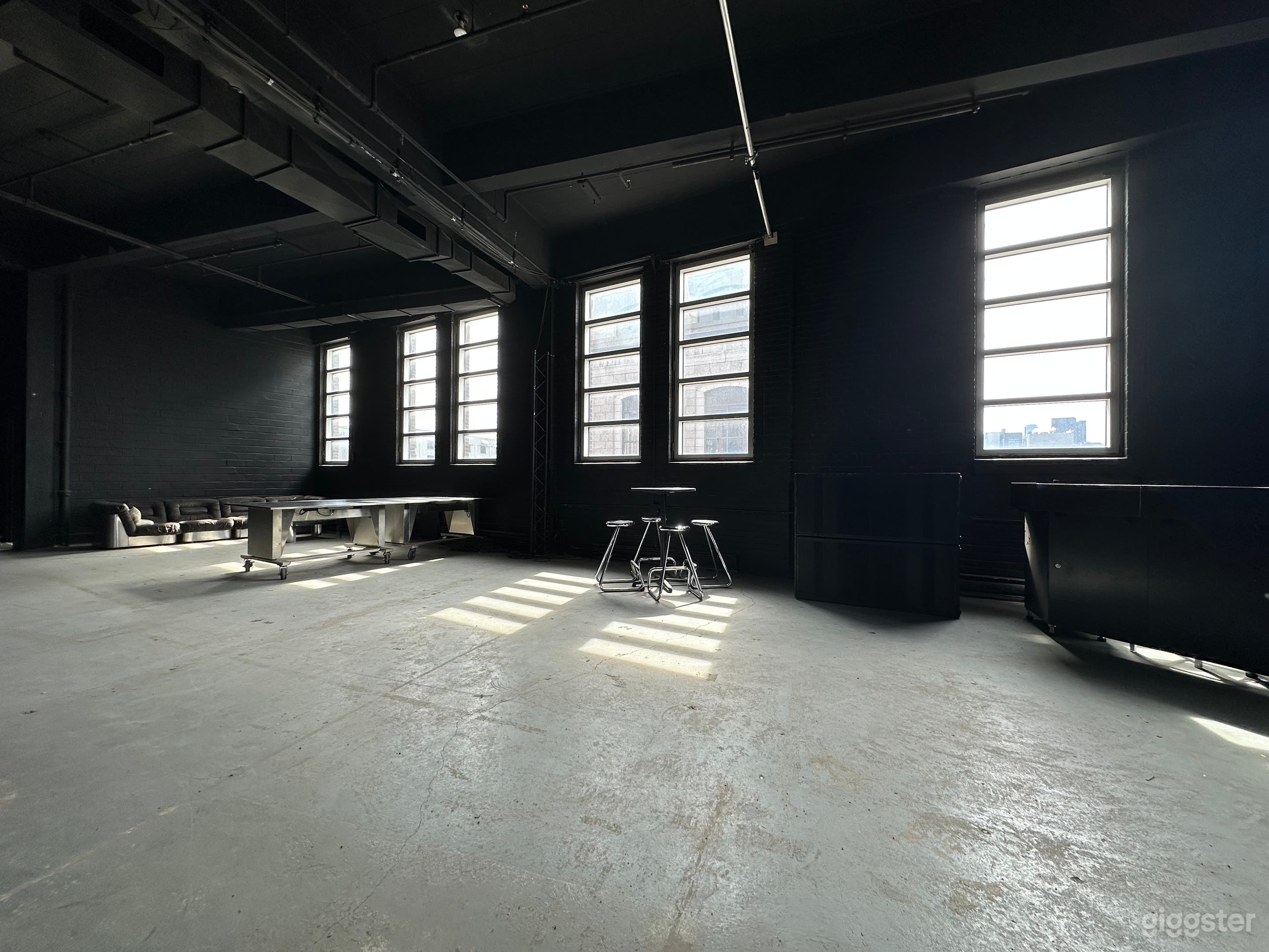 Production Studio | Downtown Montreal Photo 1